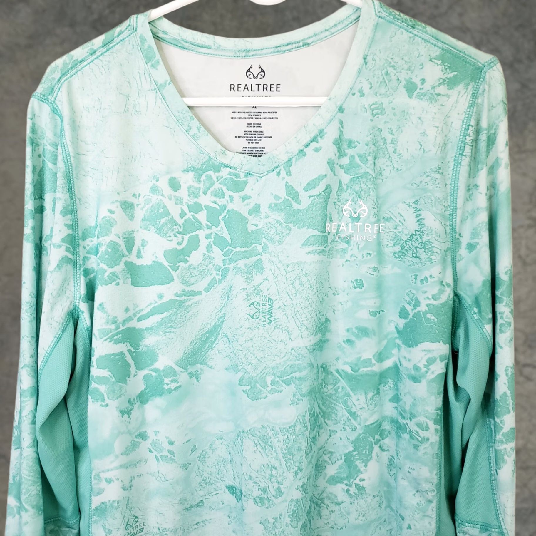 Realtree Realtree Fishing Flex Performance UPF Long Sleeve T-Shirt Mens XL Aqua Blue Water Camo Sun Protect NWT Size US XL / EU 56 / 4 - 1 Thumbnail