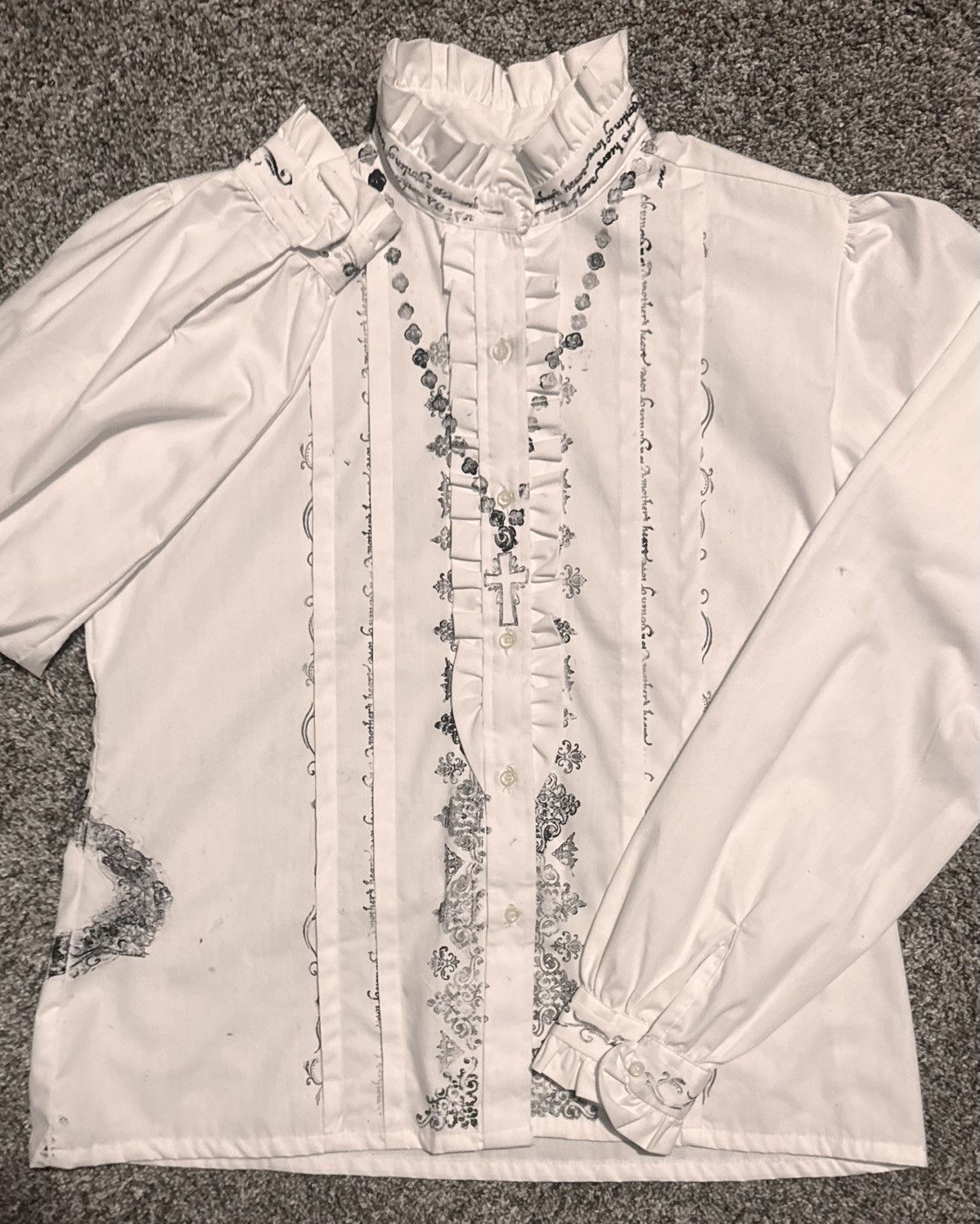 vivienne stamped ruffled button up