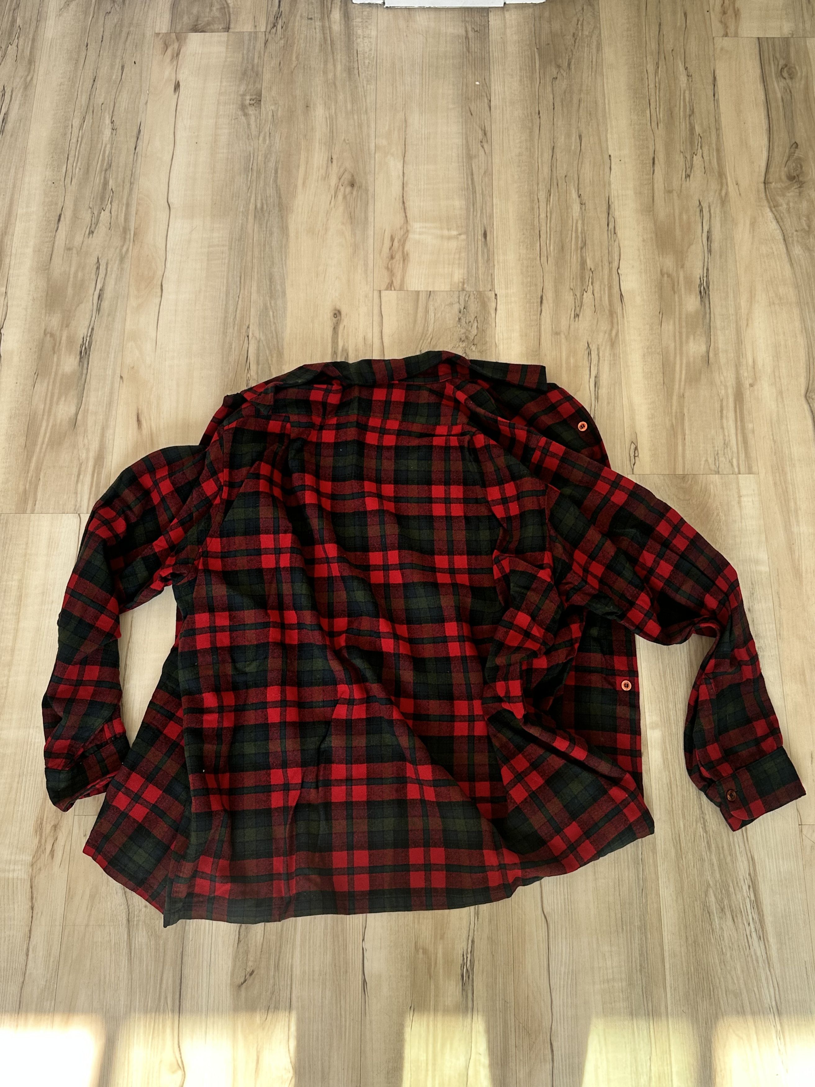 Pendleton Vintage Pendleton Red Plaid Wool Flannel Button Up XL Size US XL / EU 56 / 4 - 3 Thumbnail