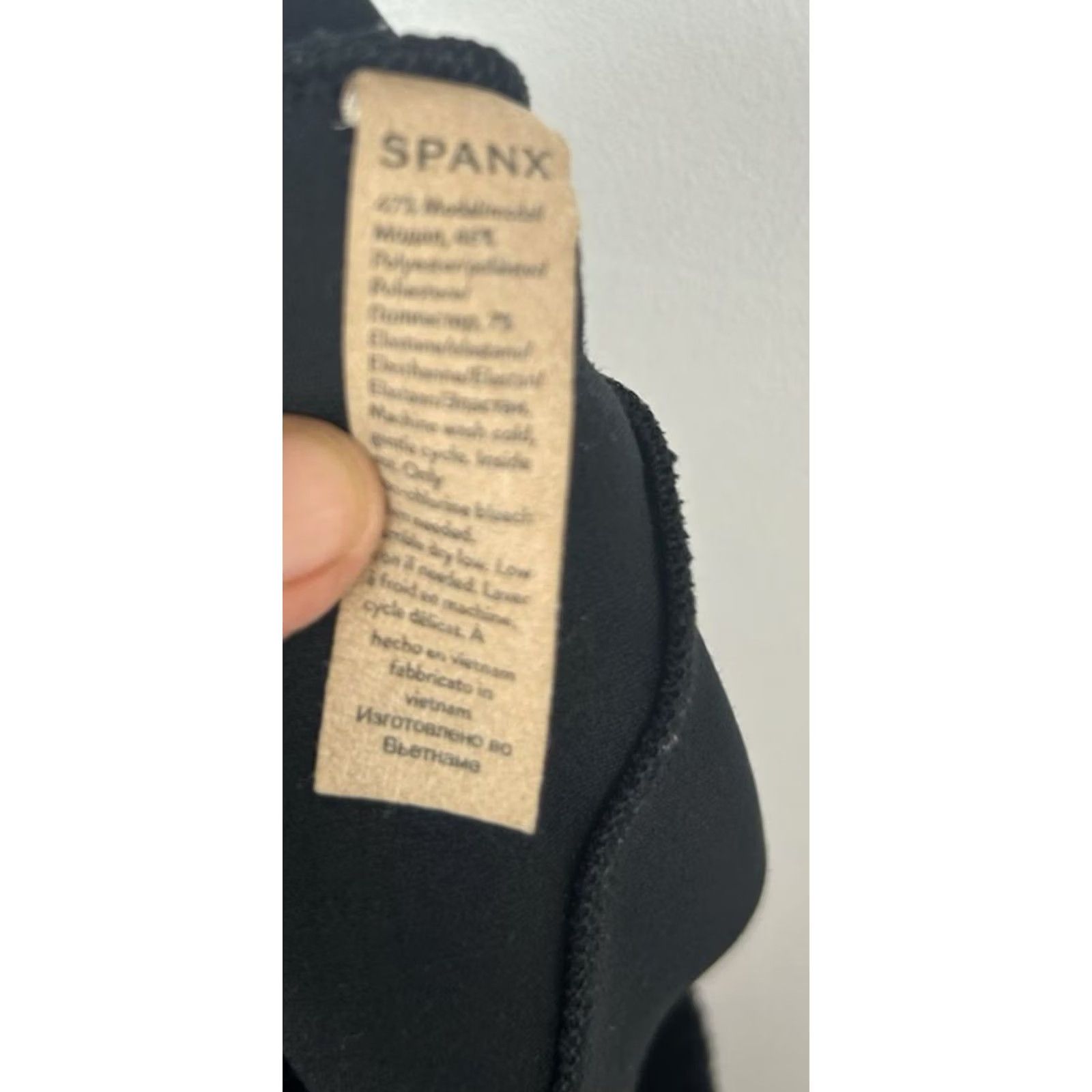 Spanx Spanx Pants Womens Small Black Nylon Spandex Casual Comfort Pull On RN 112121 Size 28" / US 6 / IT 42 - 4 Thumbnail