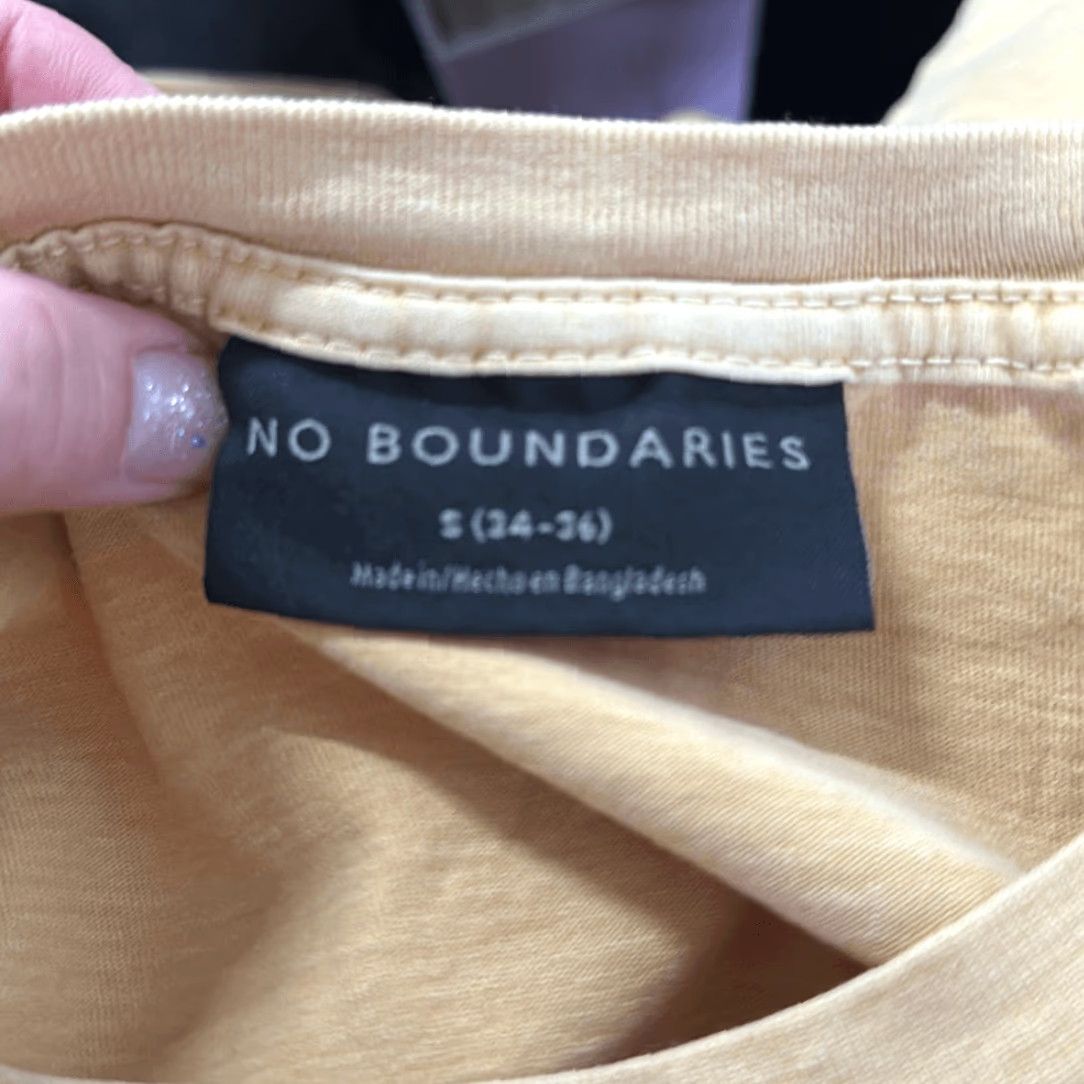 VINTAGE No Boundaries T-Shirt Shirt Mens Small Yellow Desert Highway Eagles Single Stitch Graphic Tee