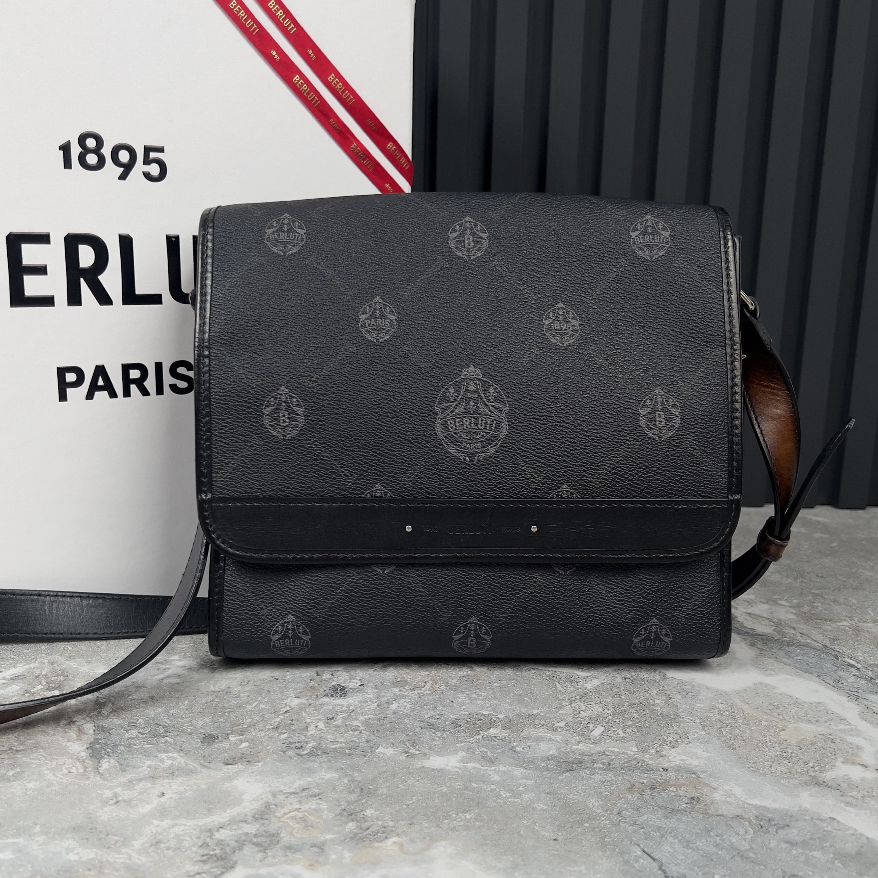 Berluti Crossbody Flaneur Messenger Shoulder Bag Signature