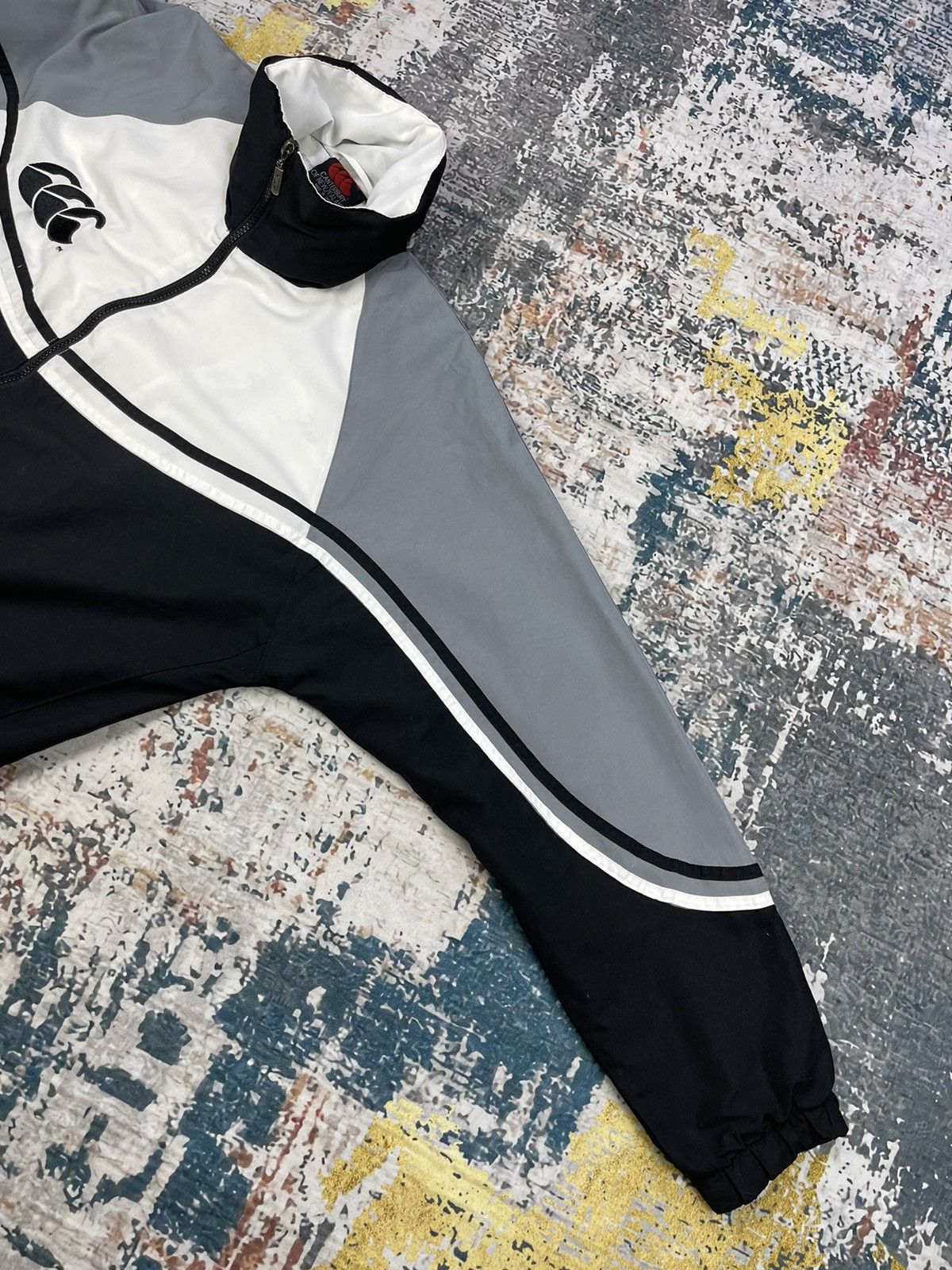 Canterbury of New Zealand Vintage Canterbury Full Print Lining Sportswear Jackets Size US S / EU 44-46 / 1 - 5 Thumbnail