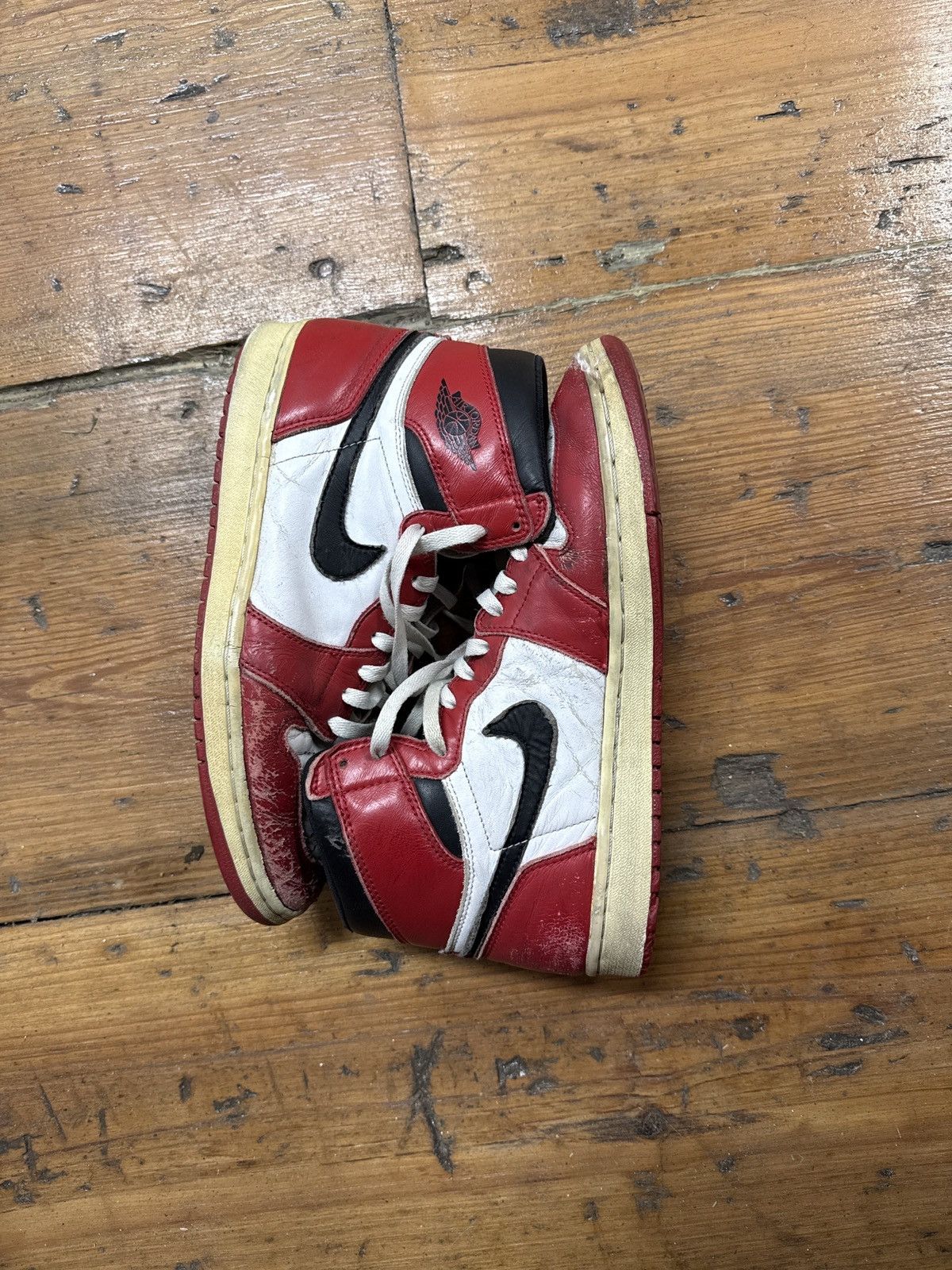 Nike 1994 nike Jordan 1 “chicago” Size US 10.5 / EU 43-44 - 1 Thumbnail