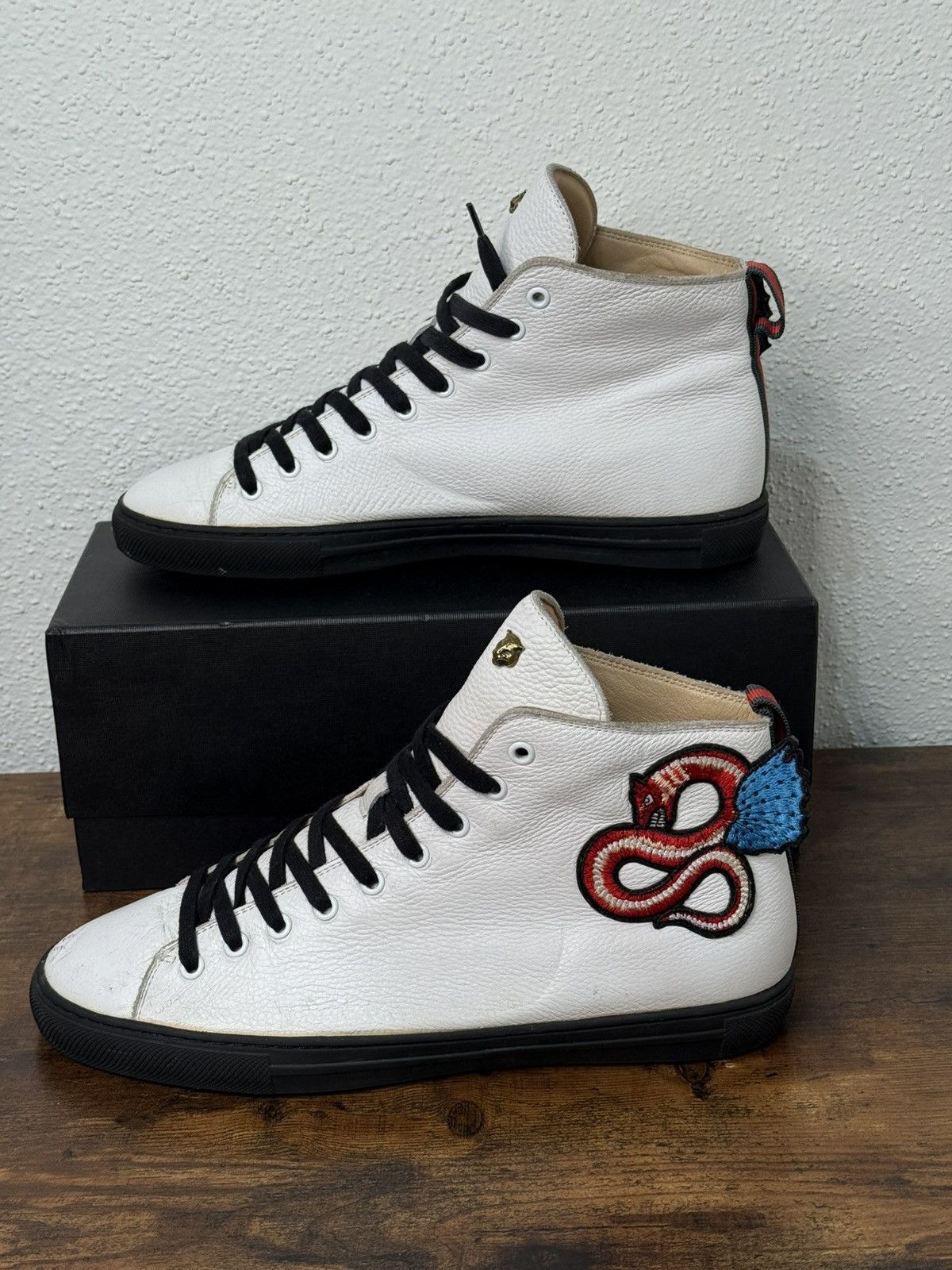 Gucci RARE Gucci Winged Dragon High Top Sneakers Size US 11.5 / EU 44-45 - 9 Thumbnail