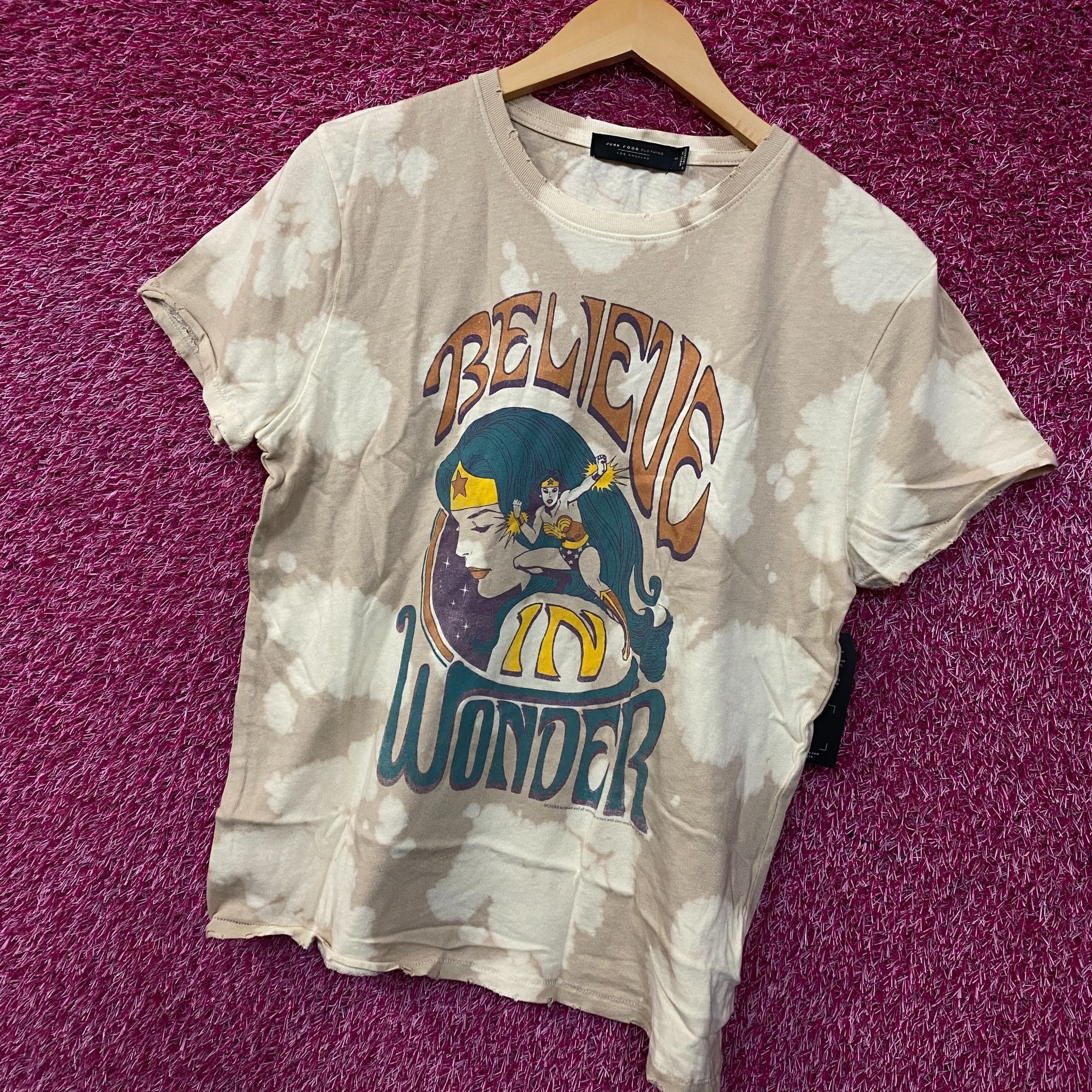DC Comics Junk Food Clothing Wonder Woman Believe in Wonder Tie-Dye T- Size US S / EU 44-46 / 1 - 3 Thumbnail