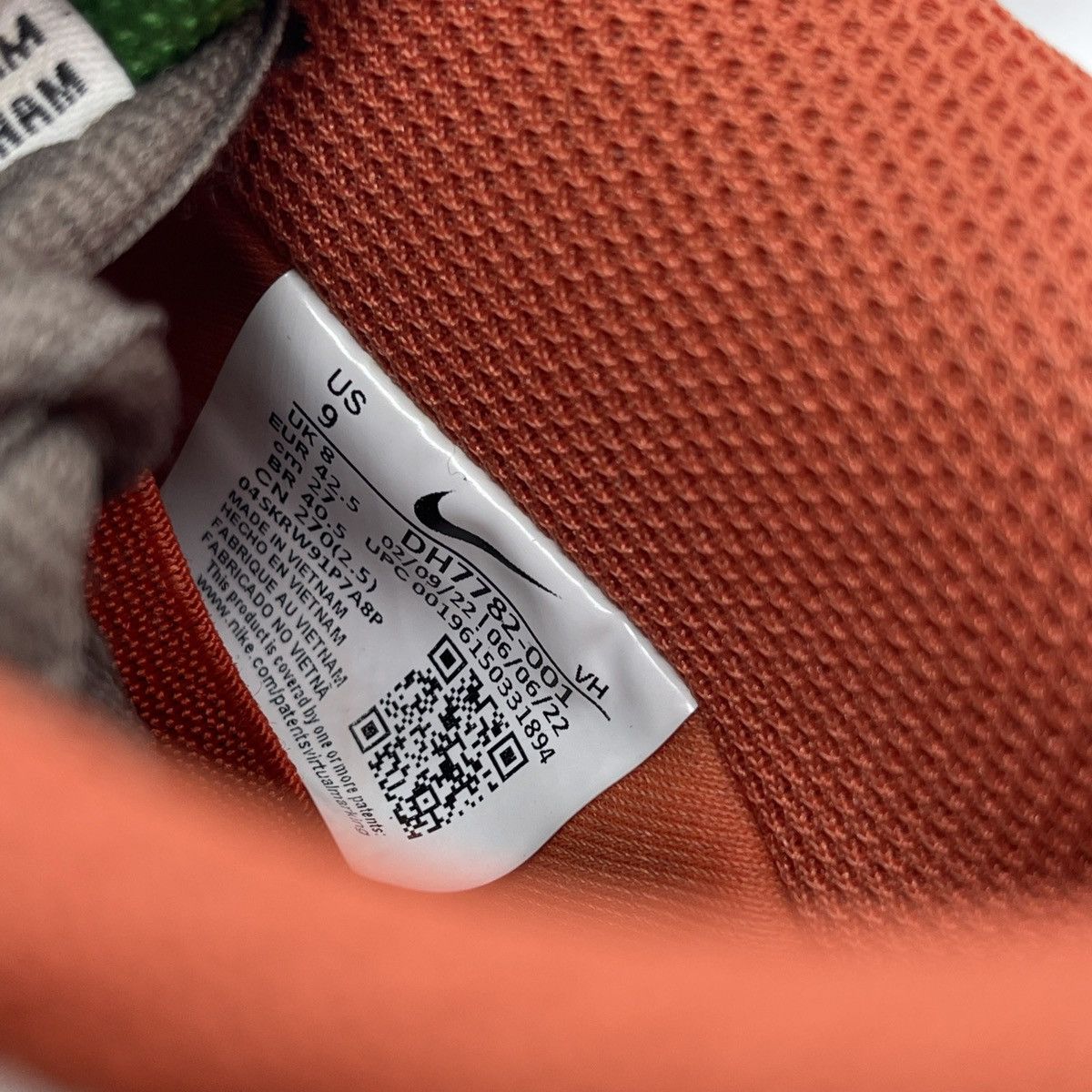 Nike Crushed D.C. x Dunk low golden hour Size US 9 / EU 42 - 8 Thumbnail