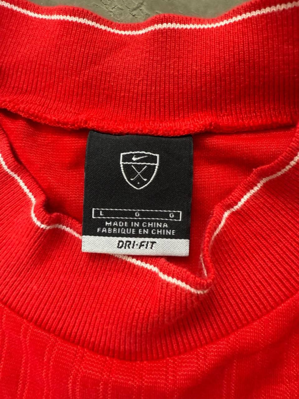 Nike Vintage Red Nike Tee/ T-Shirt Size US L / EU 52-54 / 3 - 7 Thumbnail