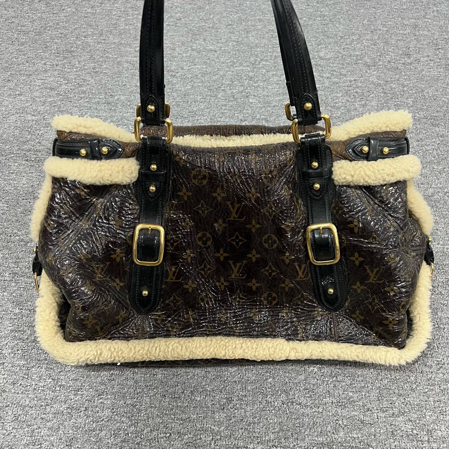 Louis Vuitton Louis Vuitton Lambskin Monogram Patent Tote Size ONE SIZE - 1 Thumbnail