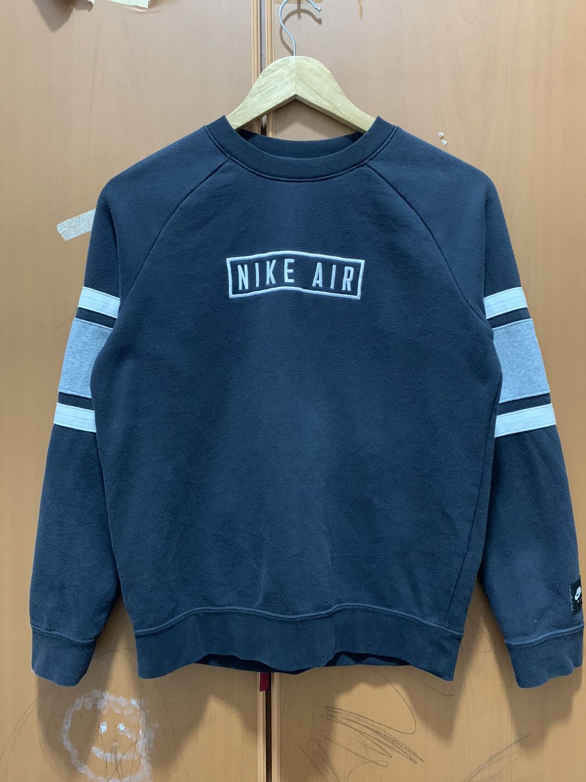 Nike Y2K Nike Air Seeatshirt Size US L / EU 52-54 / 3 - 1 Thumbnail