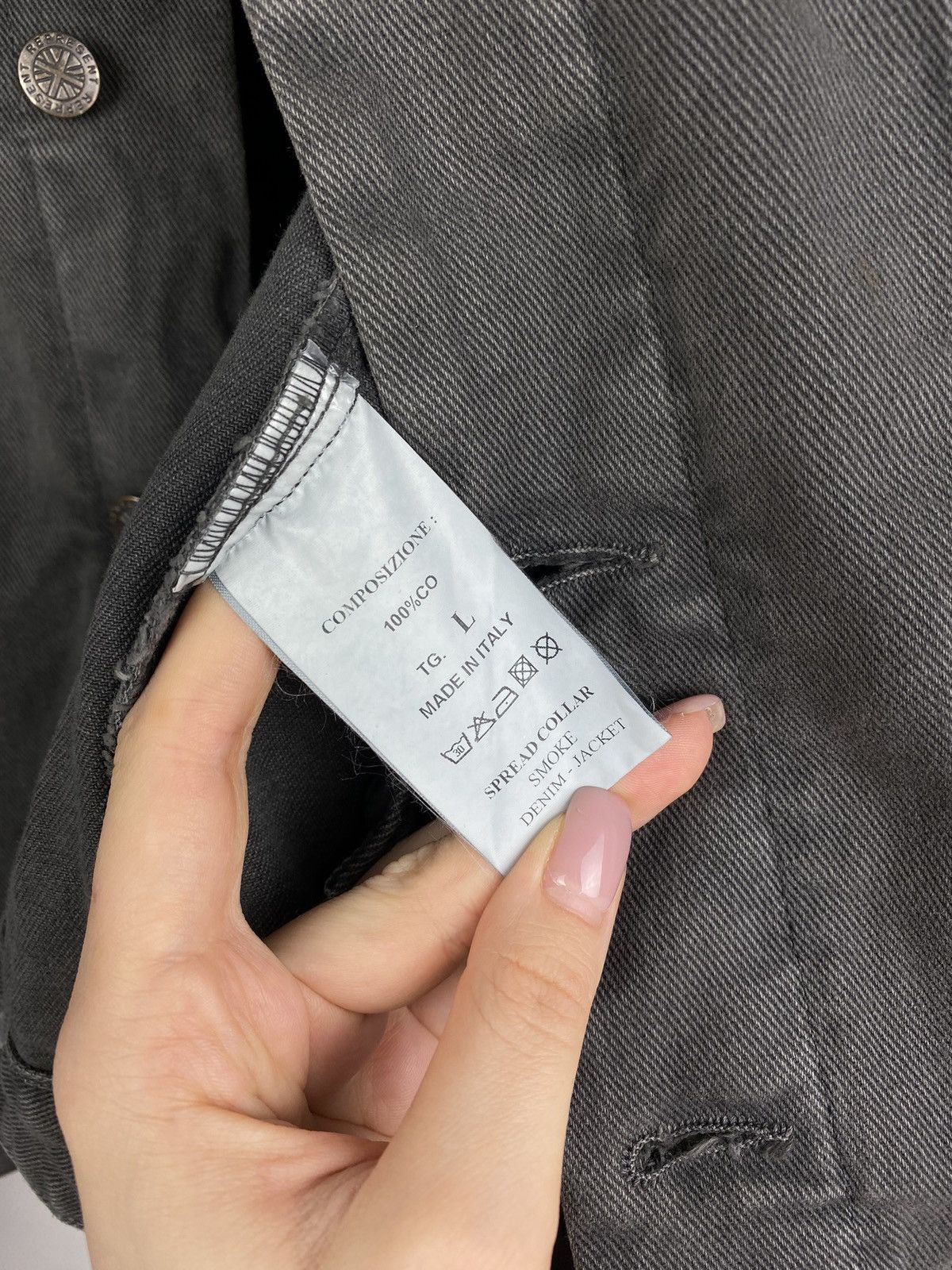 Represent Clo. Represent Clo. Spread collar men’s smoke denim jacket size L Size US L / EU 52-54 / 3 - 21 Thumbnail