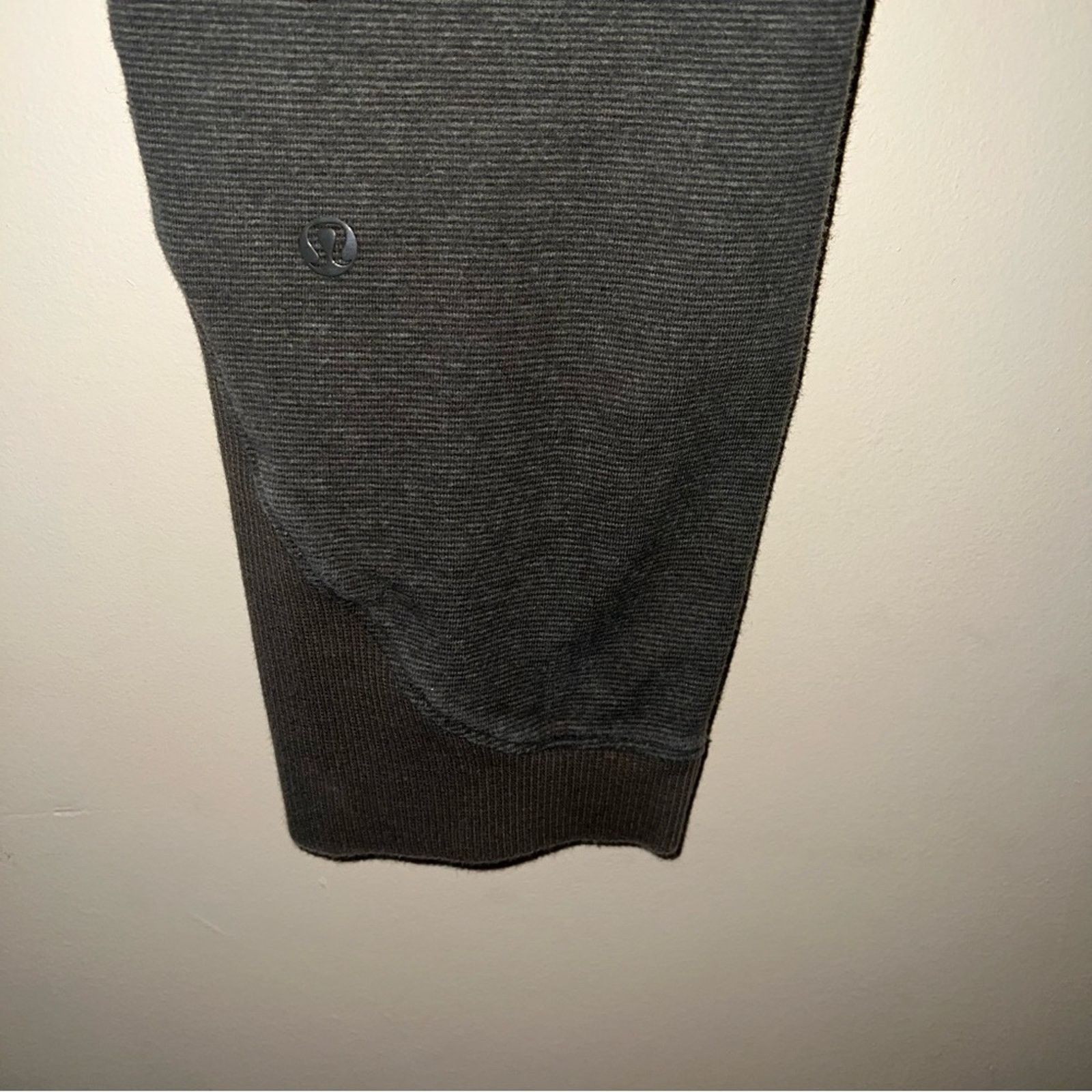 Lululemon LULULEMON forest green cropped leggings 10 Size 32" / US 10 / IT 46 - 3 Thumbnail