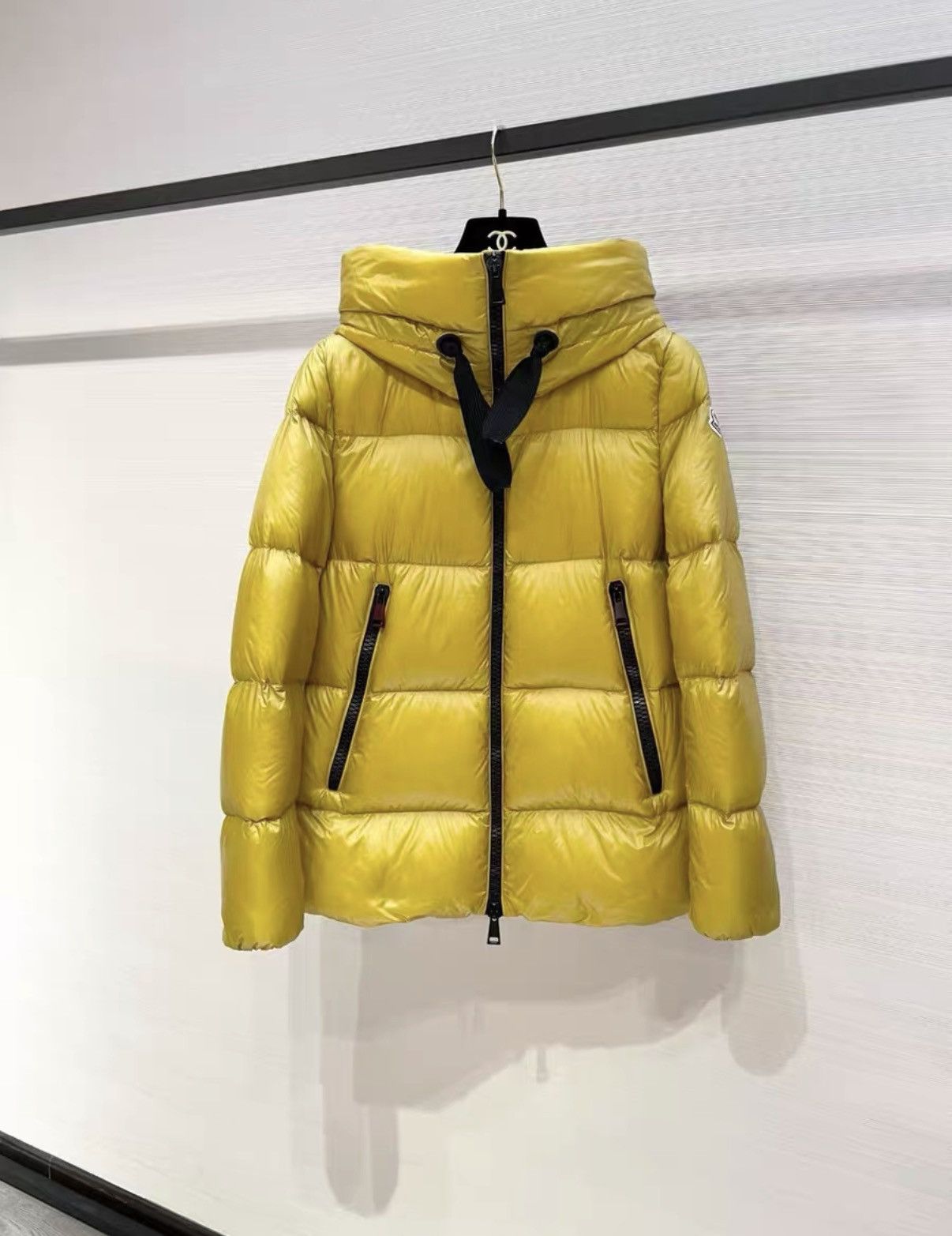 Moncler Moncler Classic Ginger Yellow Hooded Down Coat J33 Size XS / US 0-2 / IT 36-38 - 2 Thumbnail