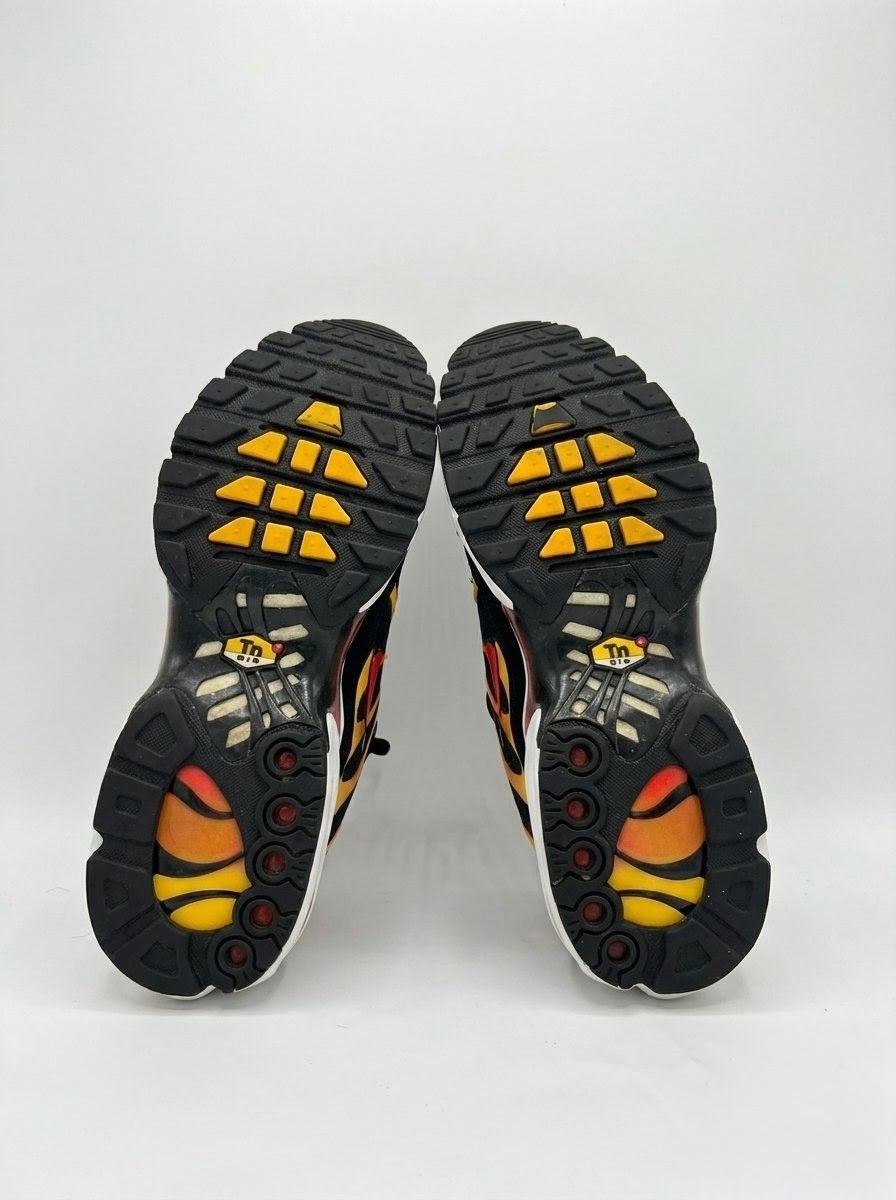 Nike Nike Air Max Plus Sneakers Black Orange Gradient Size 9.5 Size US 10 / EU 43 - 5 Thumbnail