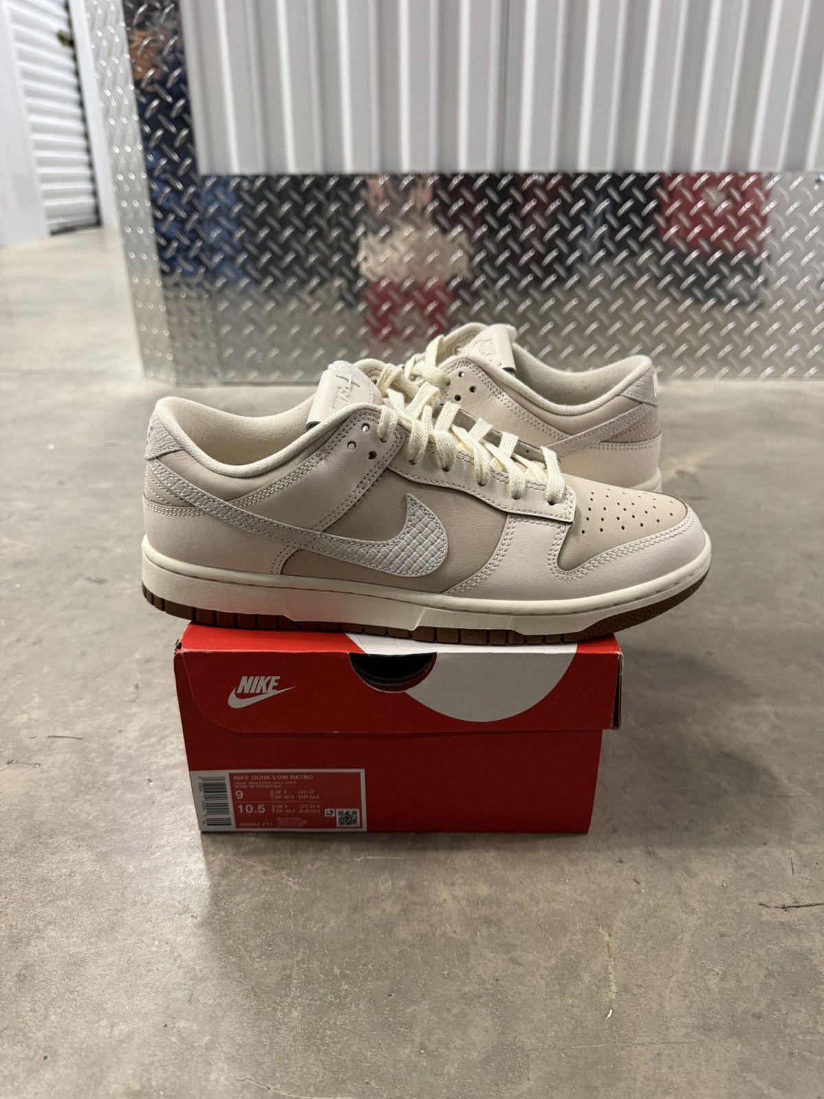 Nike Nike Dunk Low Pale Ivory Light Tan Size 9 Size US 9 / EU 42 - 1 Thumbnail