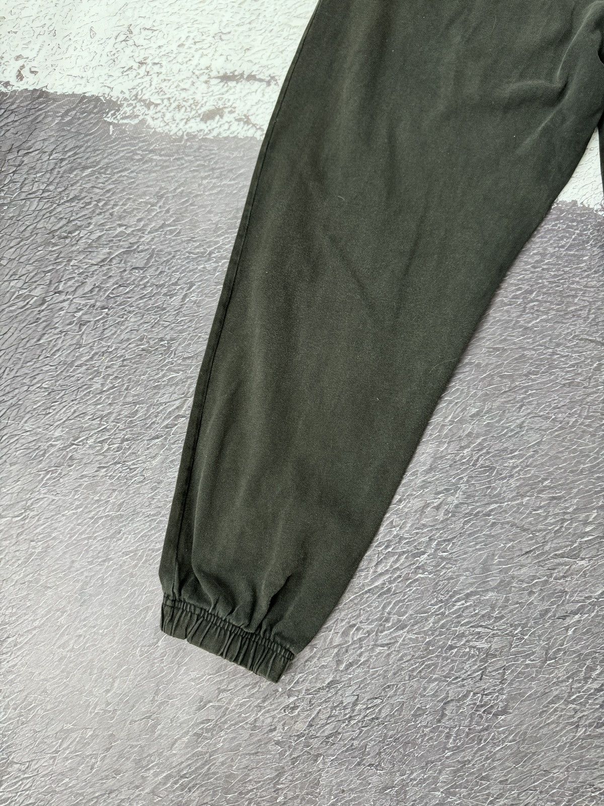 Nike Nike vintage 90s faded black sweatpants logo swoosh Size US 34 / EU 50 - 15 Thumbnail