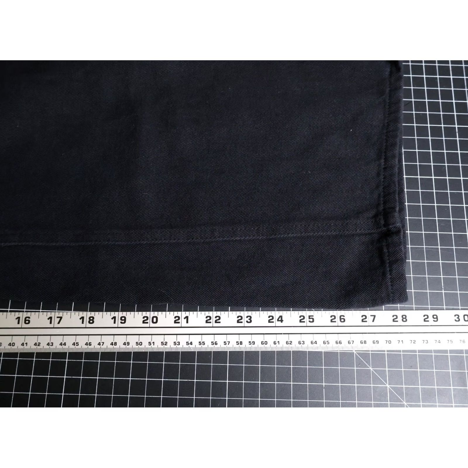 Vintage VTG Tuff Jeans Baggy Fit 34 28 Black Denim 90s Grunge Men’s 34 x 28 Relaxed High Rise 5-Pocket Zip Fly Cotton Ramie Blend Inseam 28 Size US 35 - 6 Thumbnail