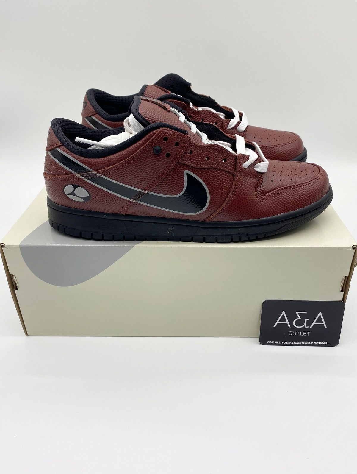 Nike Nike SB Dunk Low Limousine Skateboards US 9.5 Brand New Size US 9.5 / EU 42-43 - 1 Thumbnail