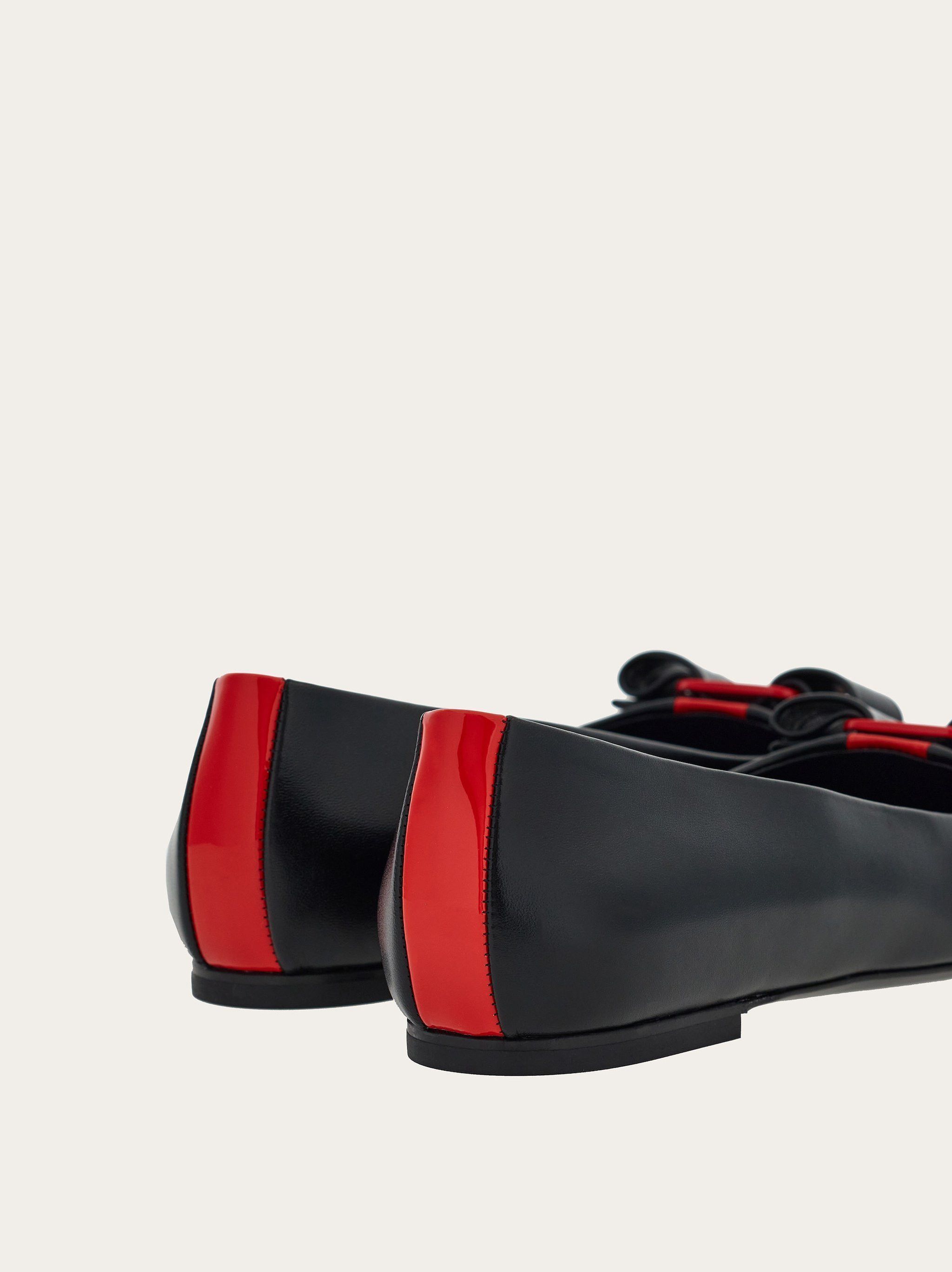 Salvatore Ferragamo o1s1rm0724 Vara Ballet Leather Flats in Black/Red Size US 8.5 / IT 38.5 - 4 Thumbnail