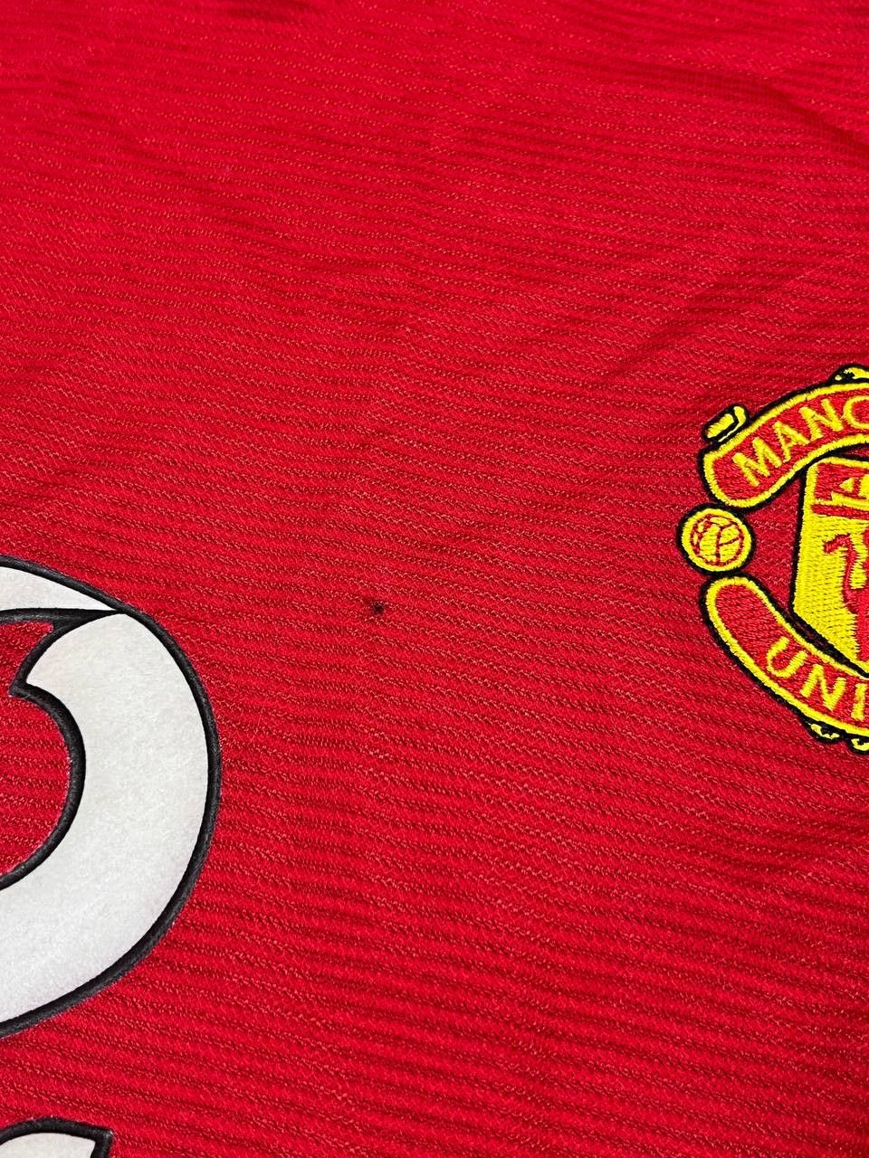Umbro 2002 VINTAGE MANCHESTER UNITED FOOTBALL SHIRT JERSEY UMBRO Size US S / EU 44-46 / 1 - 4 Thumbnail