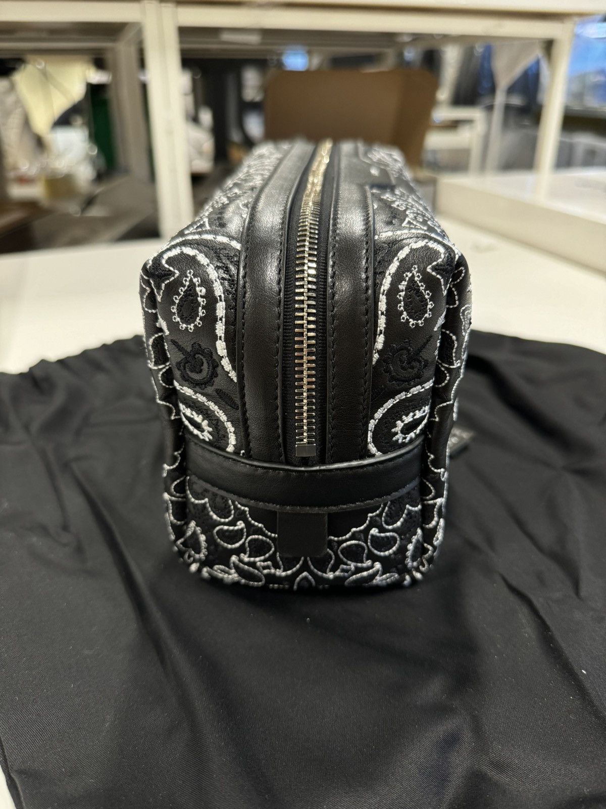 Amiri Amiri Bandana Toiletry Bag NEW 1250$ Size ONE SIZE - 7 Thumbnail