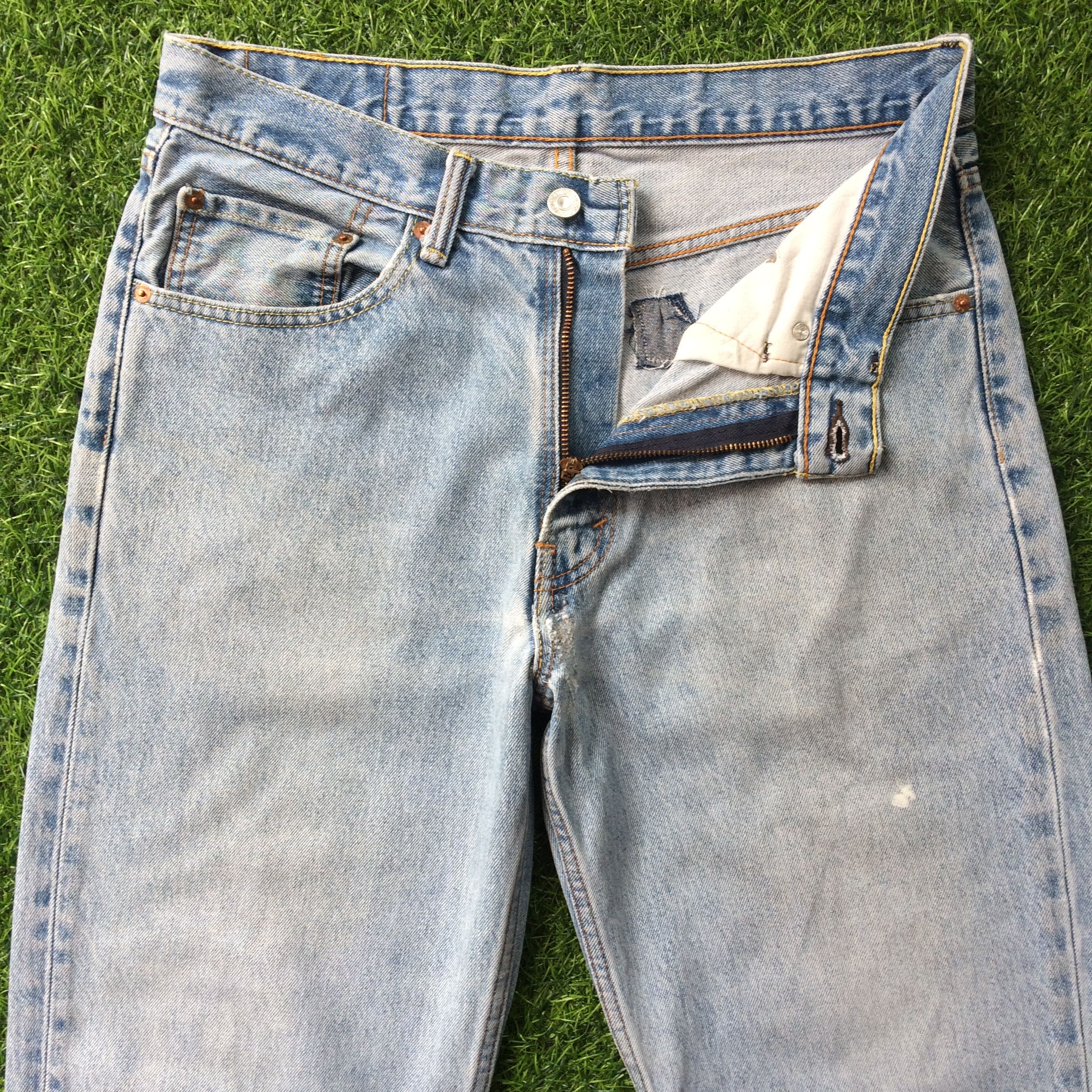 Levi's Distressed Levis 550 Light Wash Jeans #B-1049 Size US 32 / EU 48 - 3 Thumbnail