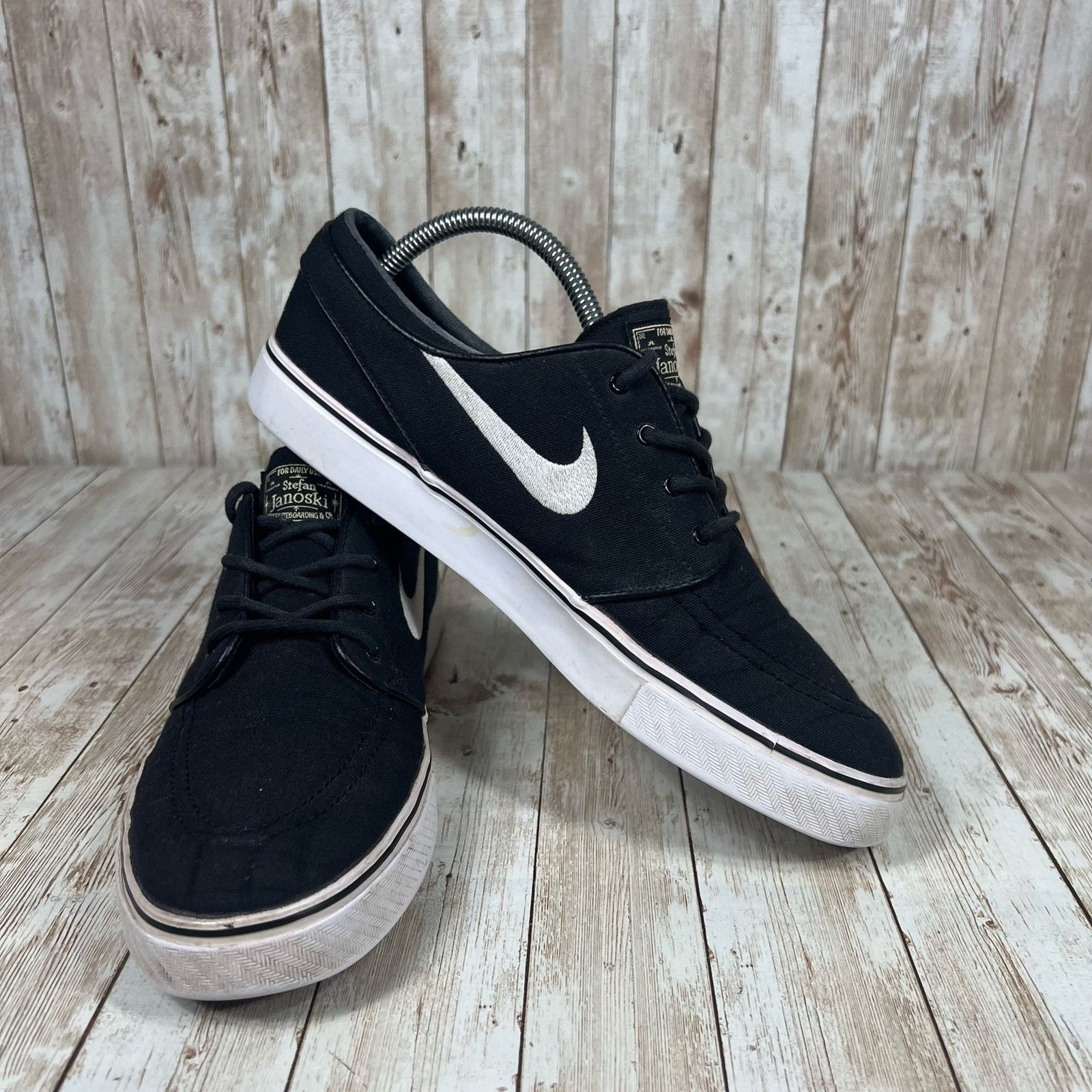 Nike Nike Stefan Janoski skateboarding shoe Mens 9 black white Size US 9 / EU 42 - 6 Thumbnail