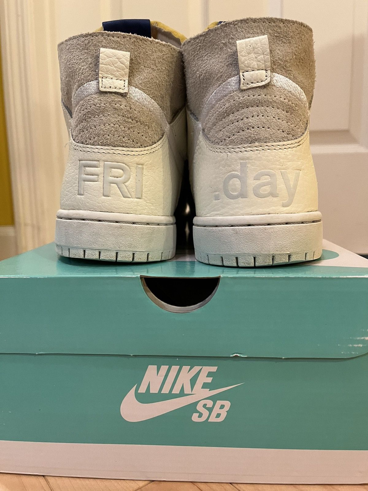 Nike × Soulland Nike Dunk Sb x Soulland high top white collab Size US 10 / EU 43 - 5 Thumbnail