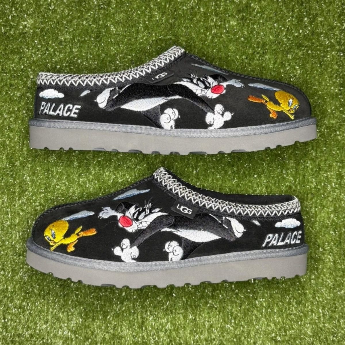 Palace Palace UGG Black Looney Toons Tasman Slippers Size US 9 / EU 42 - 1 Thumbnail