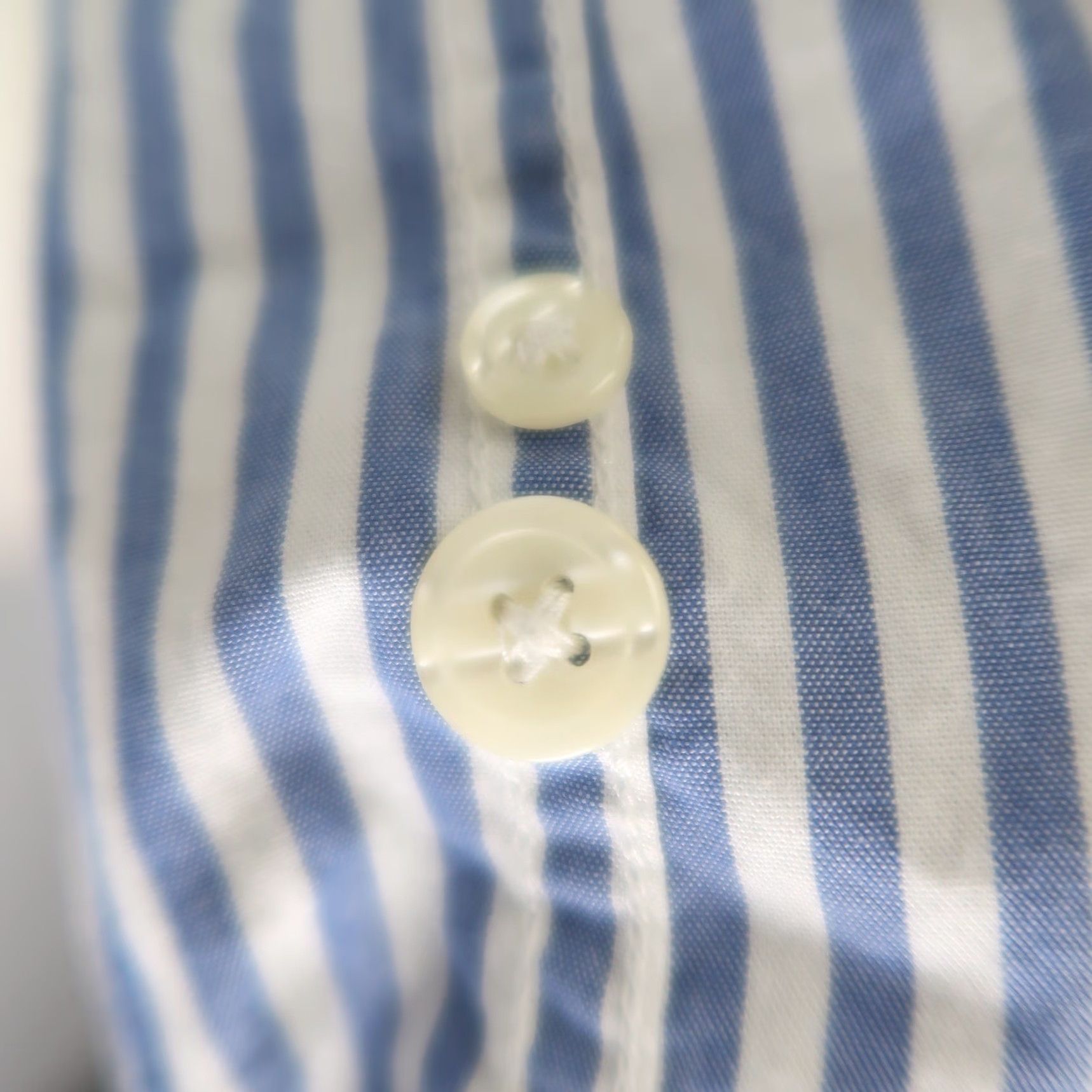 Abercrombie & Fitch Abercrombie & Fitch blue and white stripe button-down shirt Mens S Dress Shirt Long Sleeve Cotton Striped Casual Workwear Size US S / EU 44-46 / 1 - 7 Thumbnail