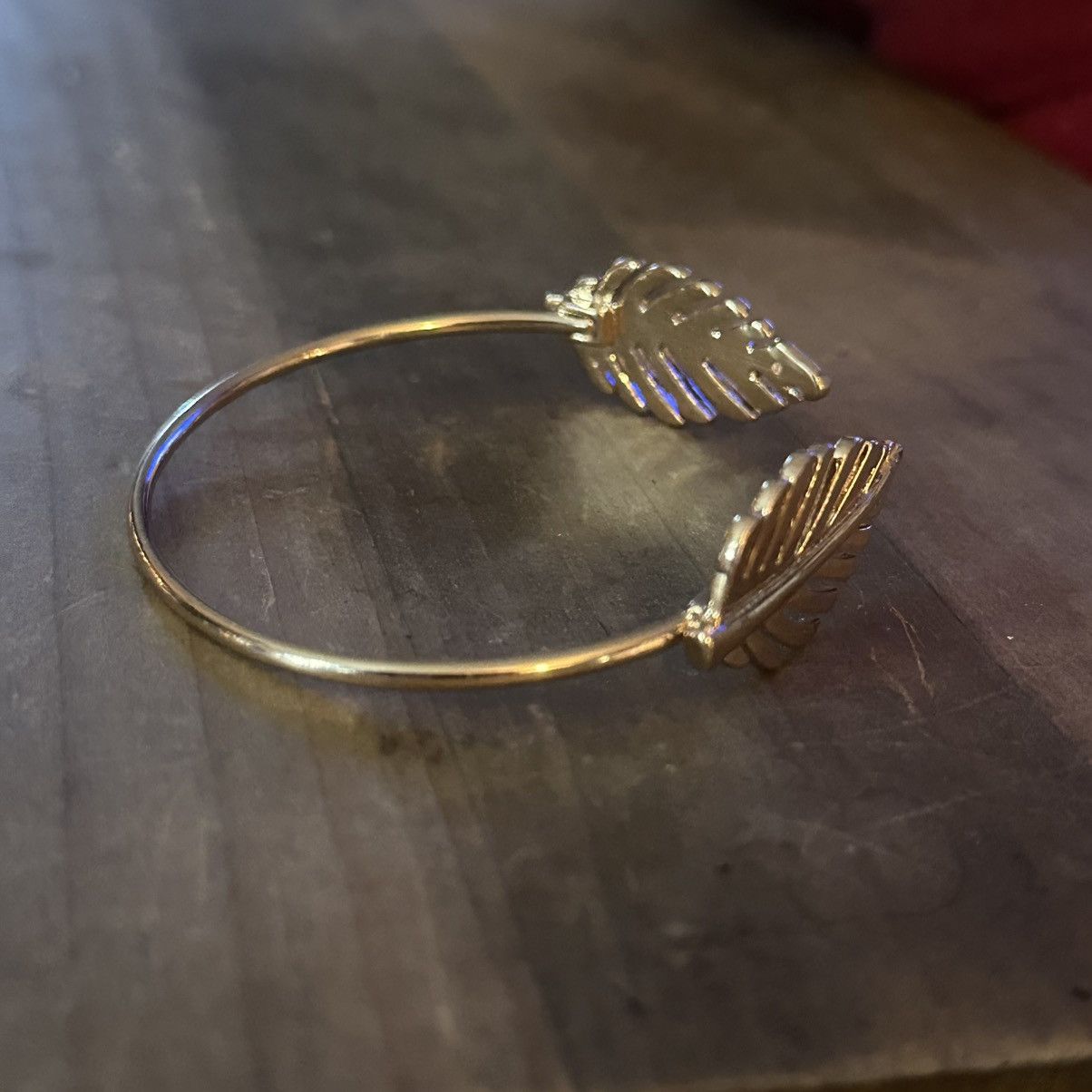 Other Gold tone leaf cuff bracelet Size ONE SIZE - 3 Thumbnail