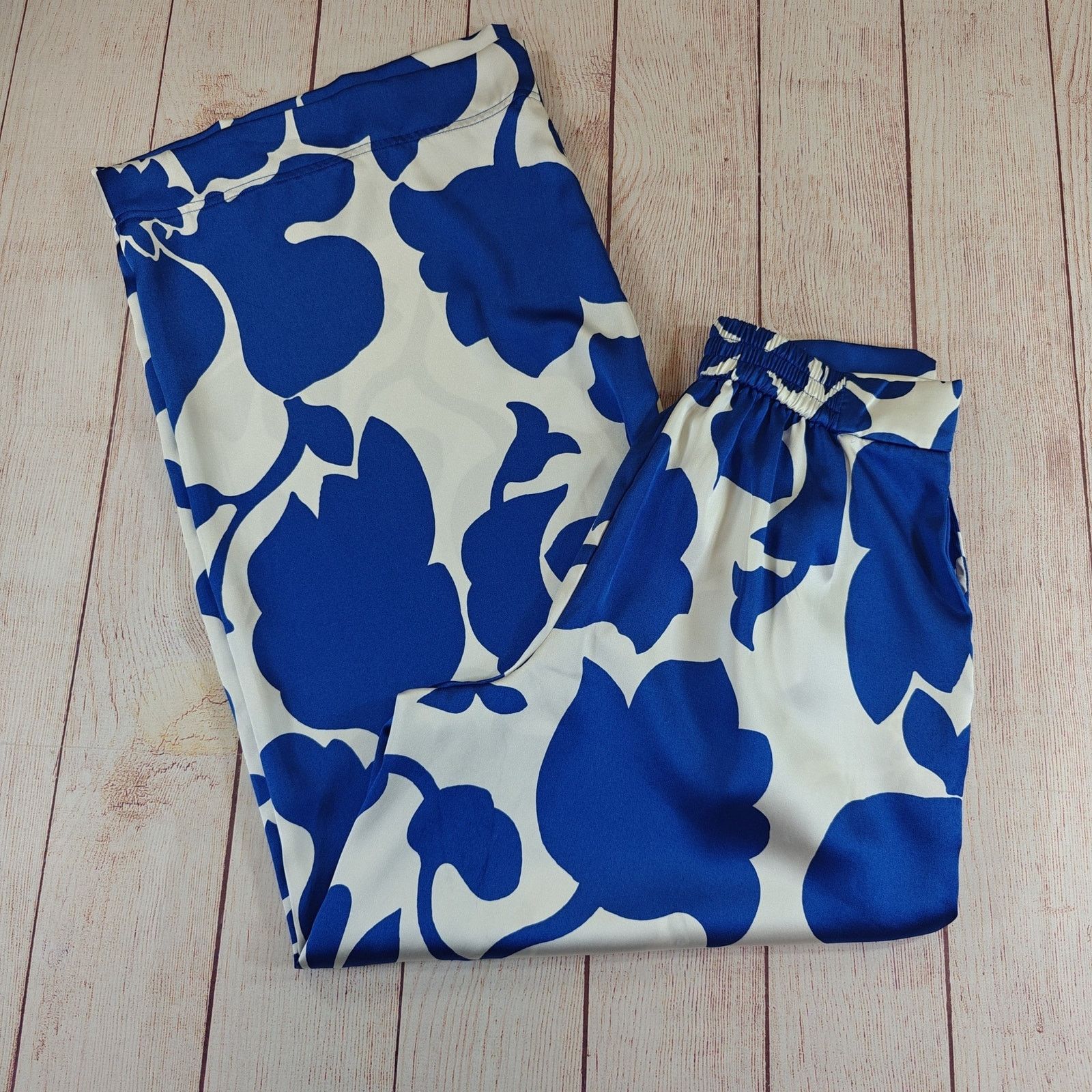 House of Harlow House of Harlow 1960 satin floral wide leg pants sz M Size 30" / US 8 / IT 44 - 2 Thumbnail