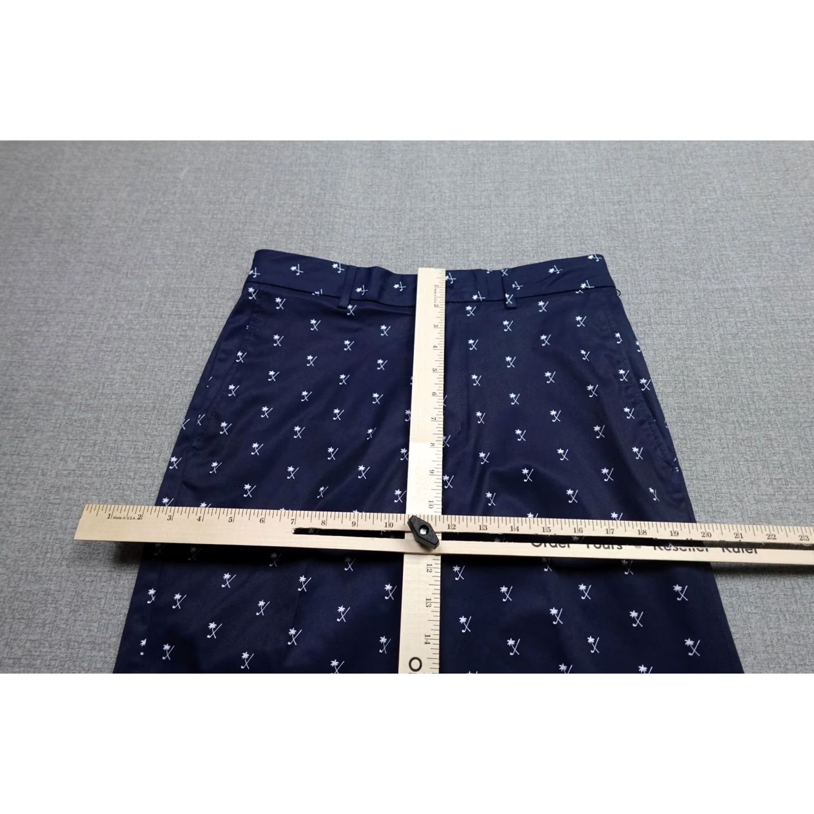Vintage Walter Hagen Perfect 11 Palm Clubs Print Shorts Mens 30 Navy Palm Club Print Golf 10 Inseam NWT Size US 30 / EU 46 - 6 Thumbnail