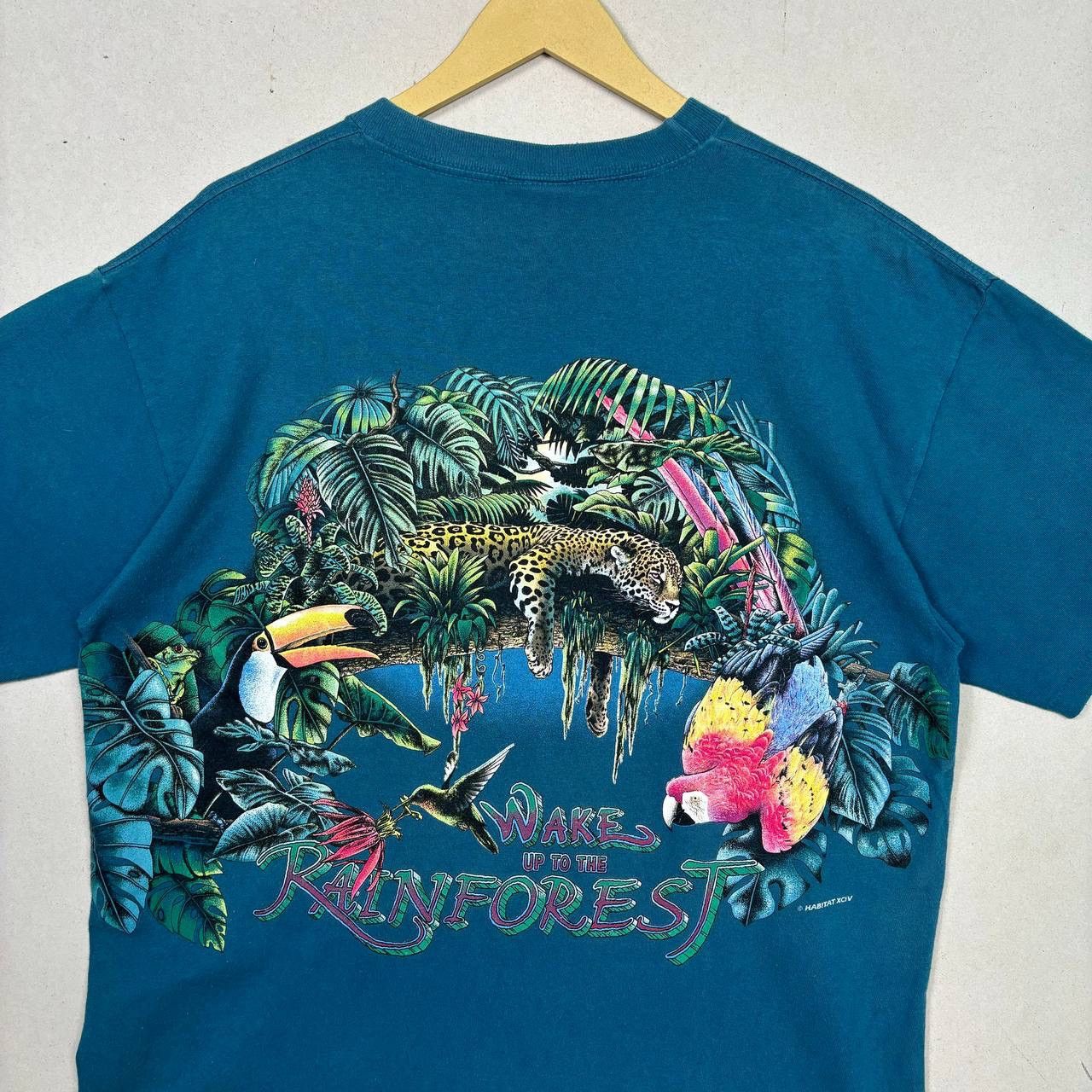 Habitat × Vintage Vintage 90s Habitat Rainforest Leopard Parrot Floral Tee Size US L / EU 52-54 / 3 - 4 Thumbnail