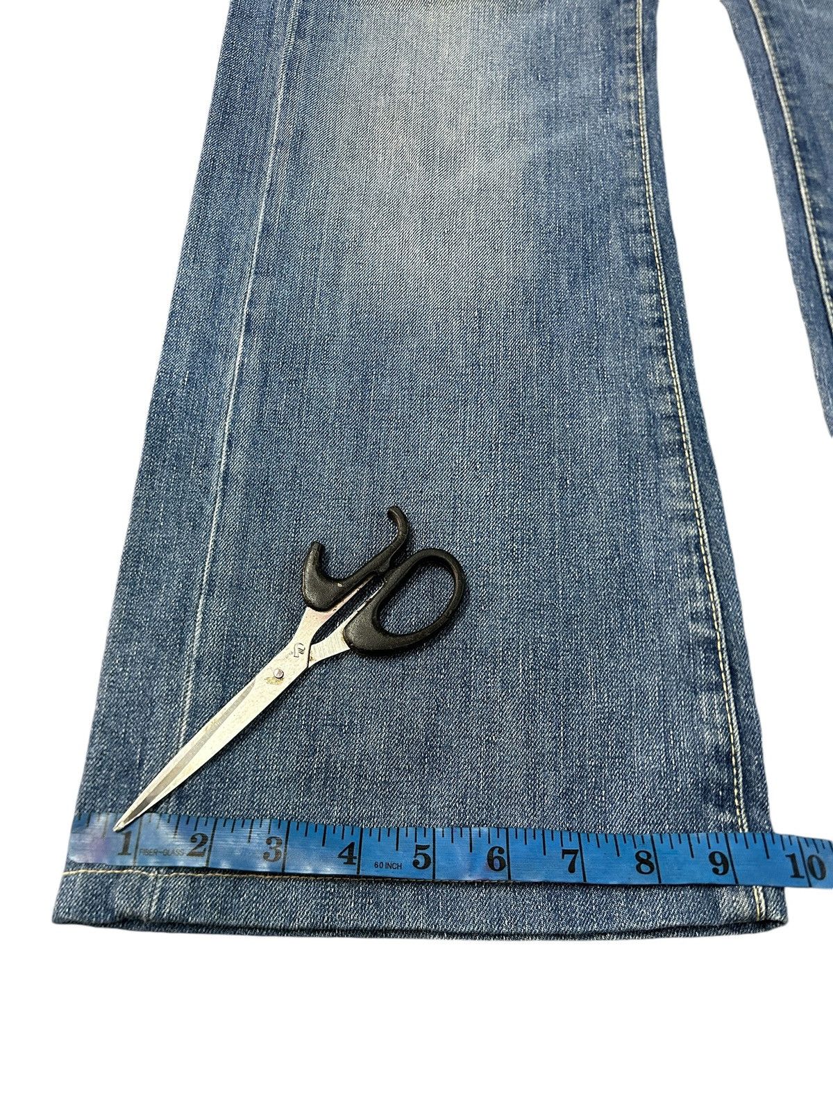 Tommy Hilfiger Vintage Tommy Hilfiger Laurie Flared Wide Leg Y2K Jeans Size 28" / US 6 / IT 42 - 23 Thumbnail
