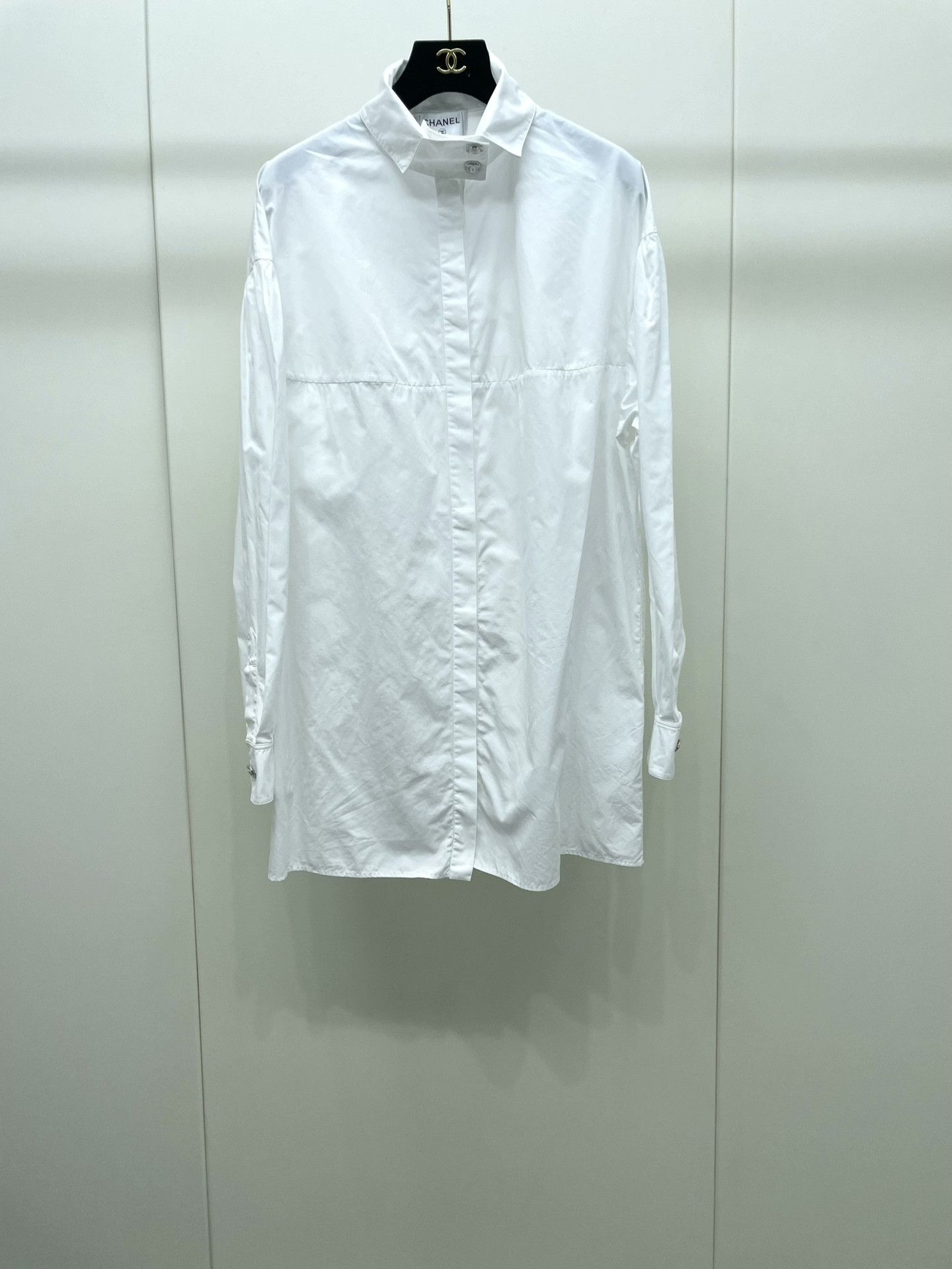 Chanel Chanel Diamond Button White Shirt Size XXS / US 00 / IT 34 - 1 Thumbnail