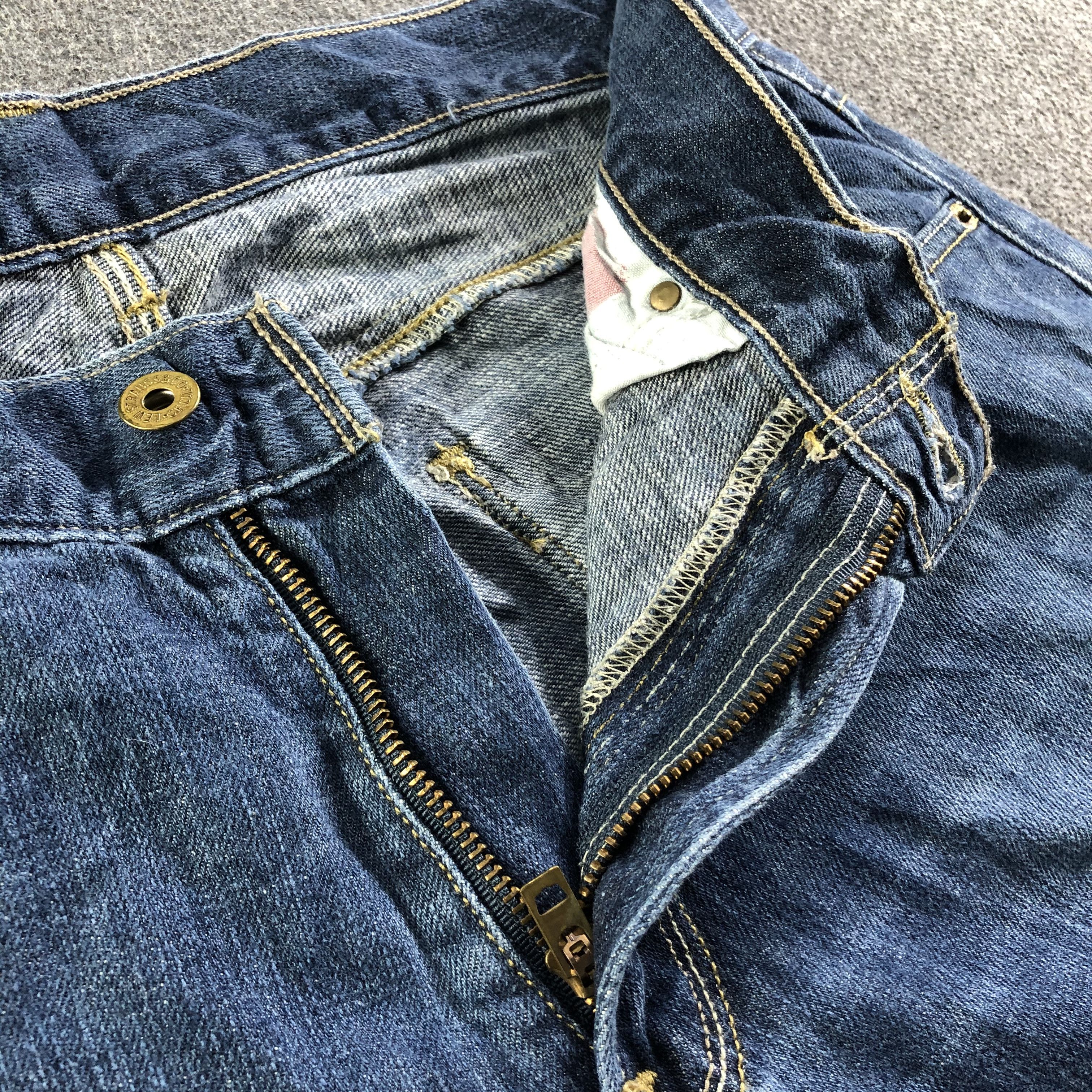 Levi's Vintage Blue Wash Levis 514 Jeans-J4181 Size US 33 - 7 Thumbnail