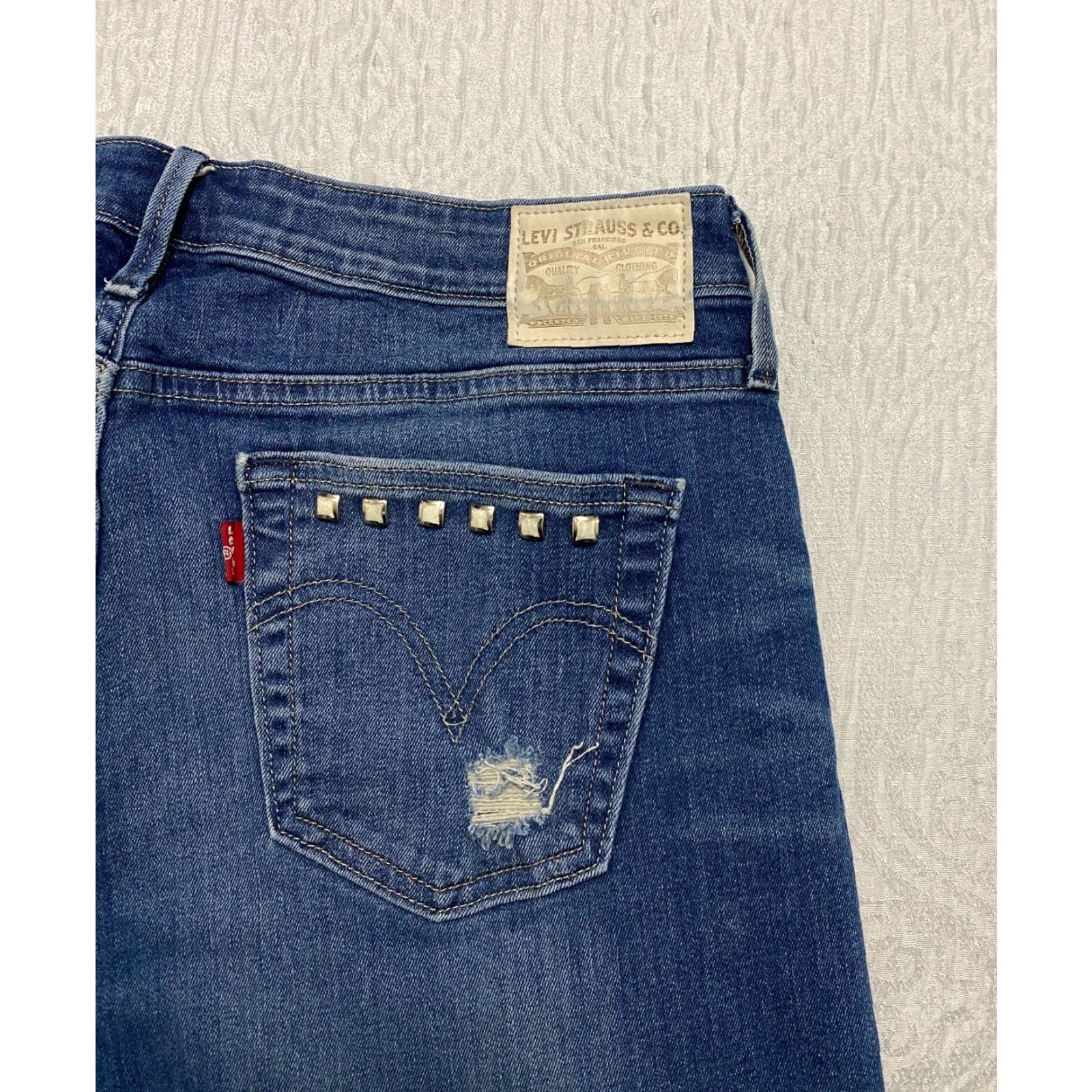 Levi's Levi's Jeans Boyfriend Slim 6 Womens 29x30 Blue Distressed Embellished 5-Pocket Design Denim Cotton Elastane Button Zip Mid Rise Men/Women? Size 29" - 5 Thumbnail