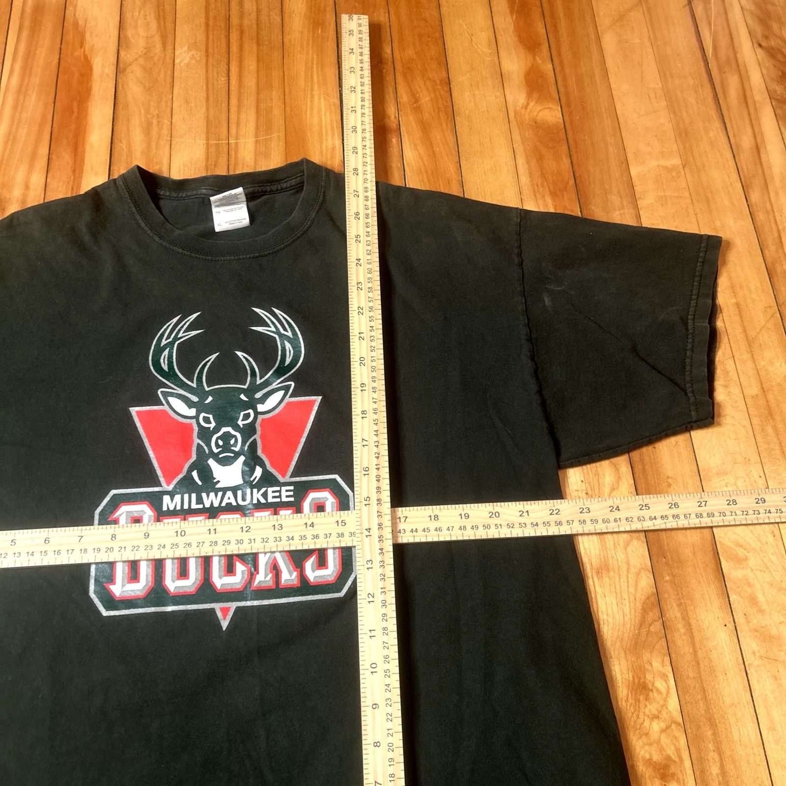 Gildan Y2K Milwaukee Bucks Green T-Shirt XL Size US XL / EU 56 / 4 - 5 Thumbnail