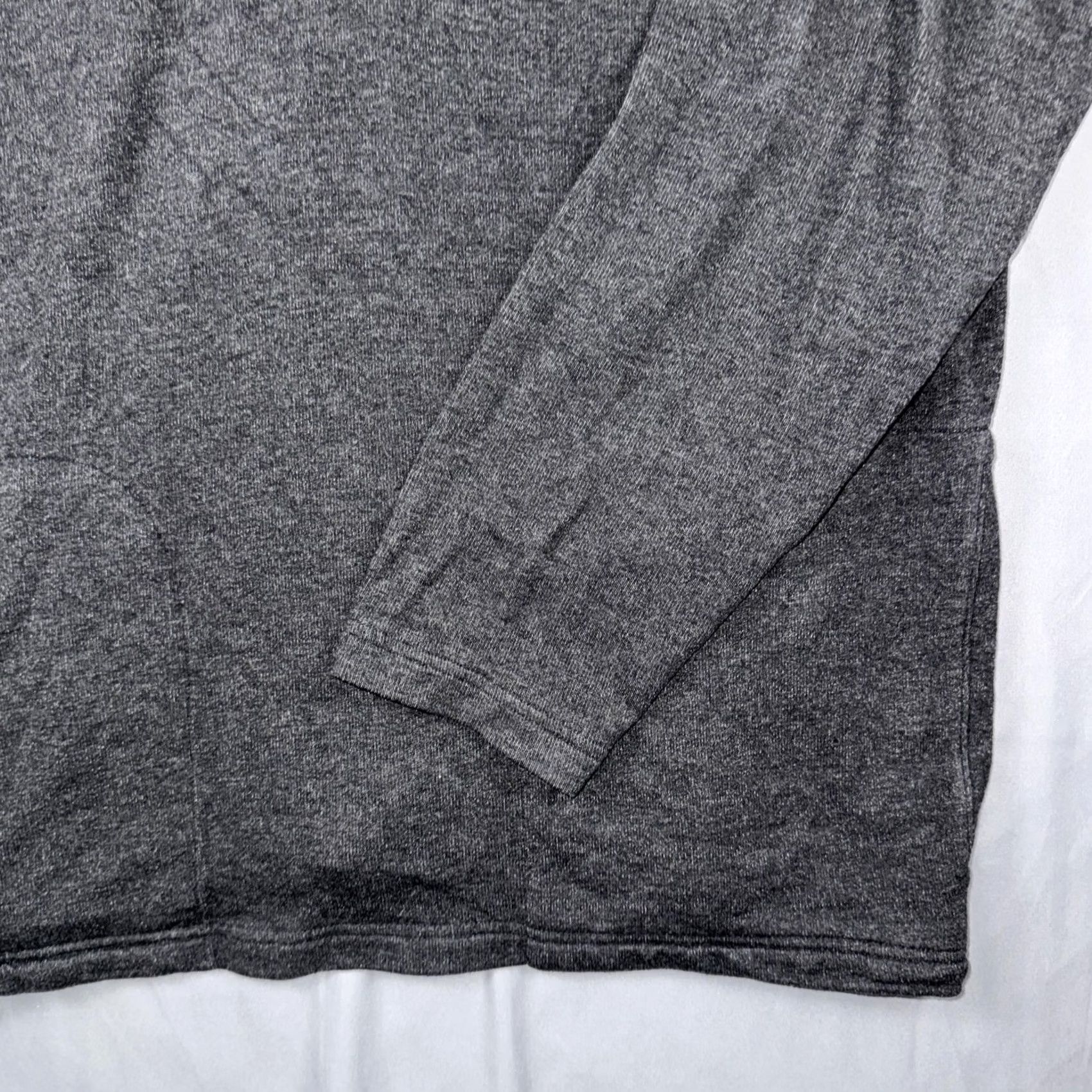 TravisMathew TravisMathew Pullover Mens XL Gray Quarter Zip Long Sleeve Lightweight Golf Shirt Size US XL / EU 56 / 4 - 5 Thumbnail