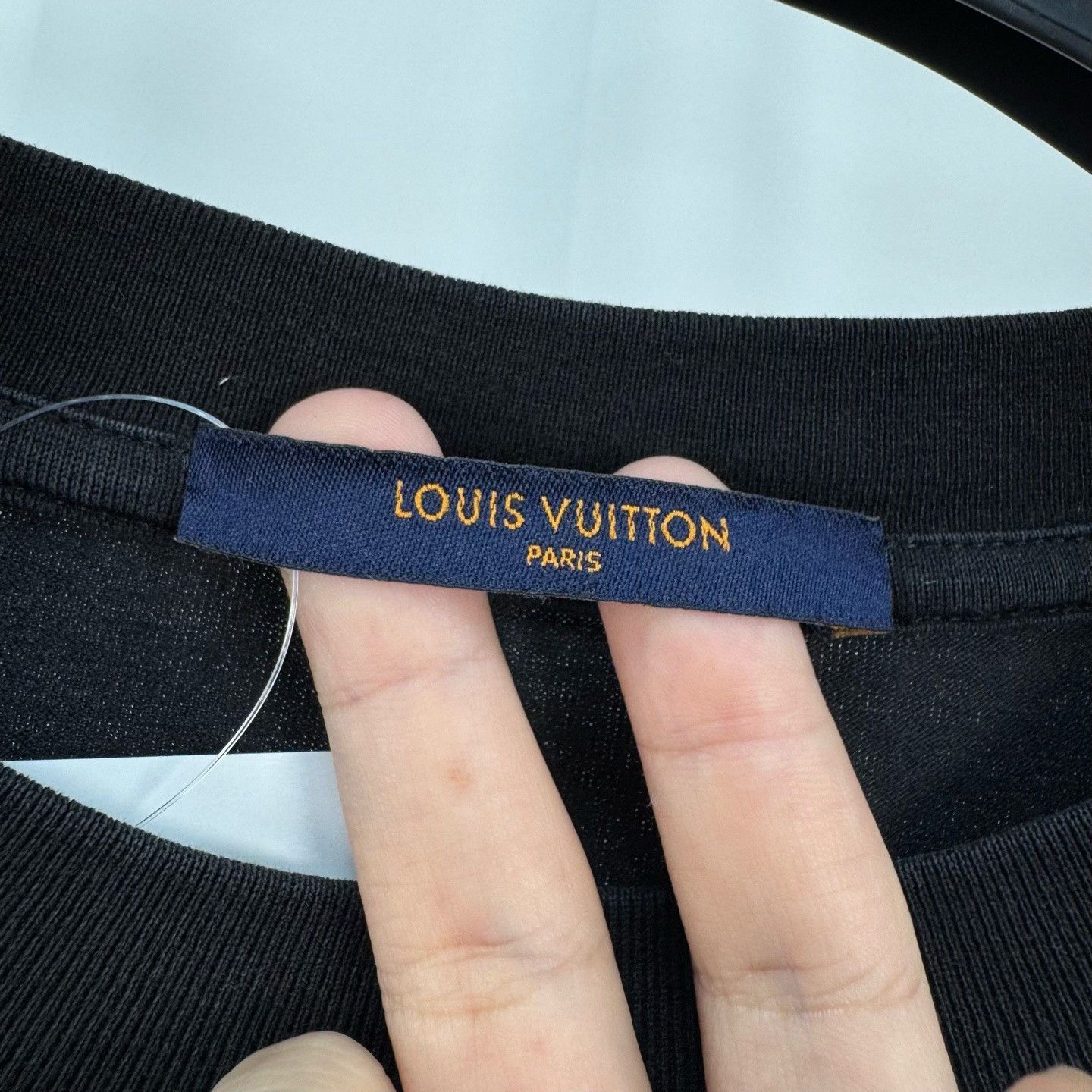 Louis Vuitton Louis Vuitton Smoke Letter Print T-Shirt Size US S / EU 44-46 / 1 - 5 Thumbnail