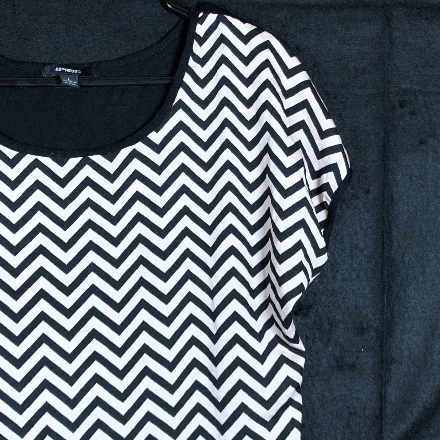 Express EXPRESSO Blouse Shirt Womens Black Brown Zig Zag Short Sleeve Sheer Round Neck L Size L / US 10 / IT 46 - 5 Thumbnail