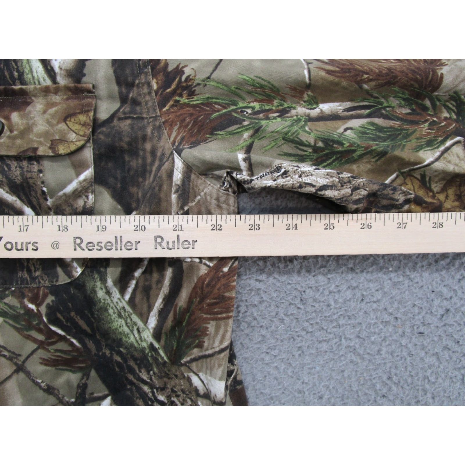 Realtree VINTAGE RealTree Camo Mens Hunting Workwear Cotton Flap Pockets Button Up Shirt Size M Size US M / EU 48-50 / 2 - 4 Thumbnail