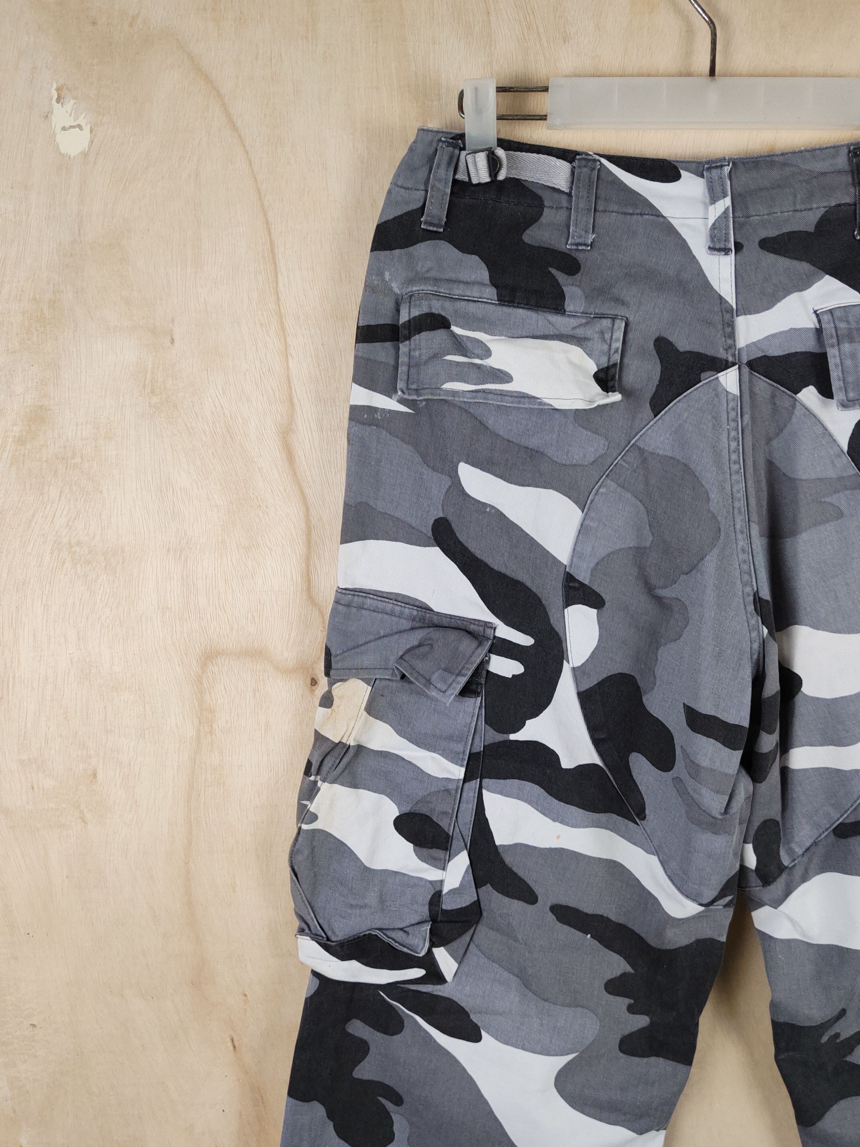 Japanese Brand U.S.N Camouflage Multipocket Tactical Cargo Pants #S2539 Size US 31 - 8 Thumbnail