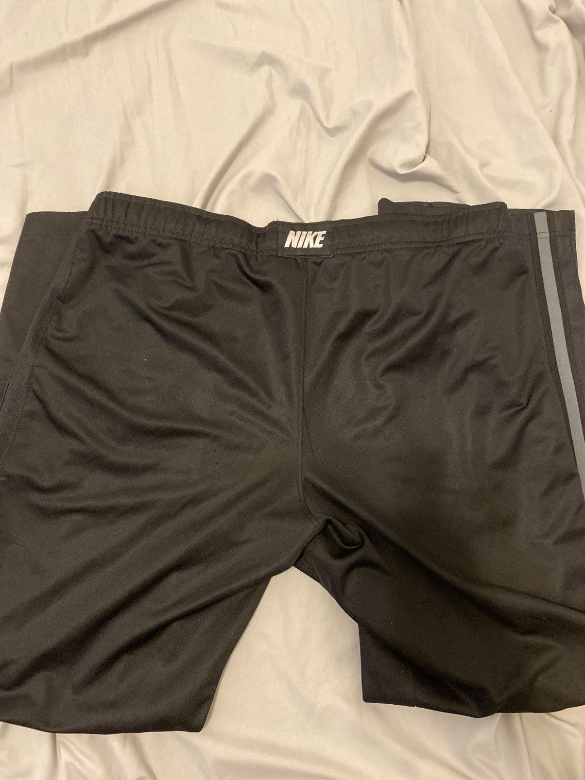 Nike Nike Vintage Sweatpants Size US 38 / EU 54 - 2 Thumbnail