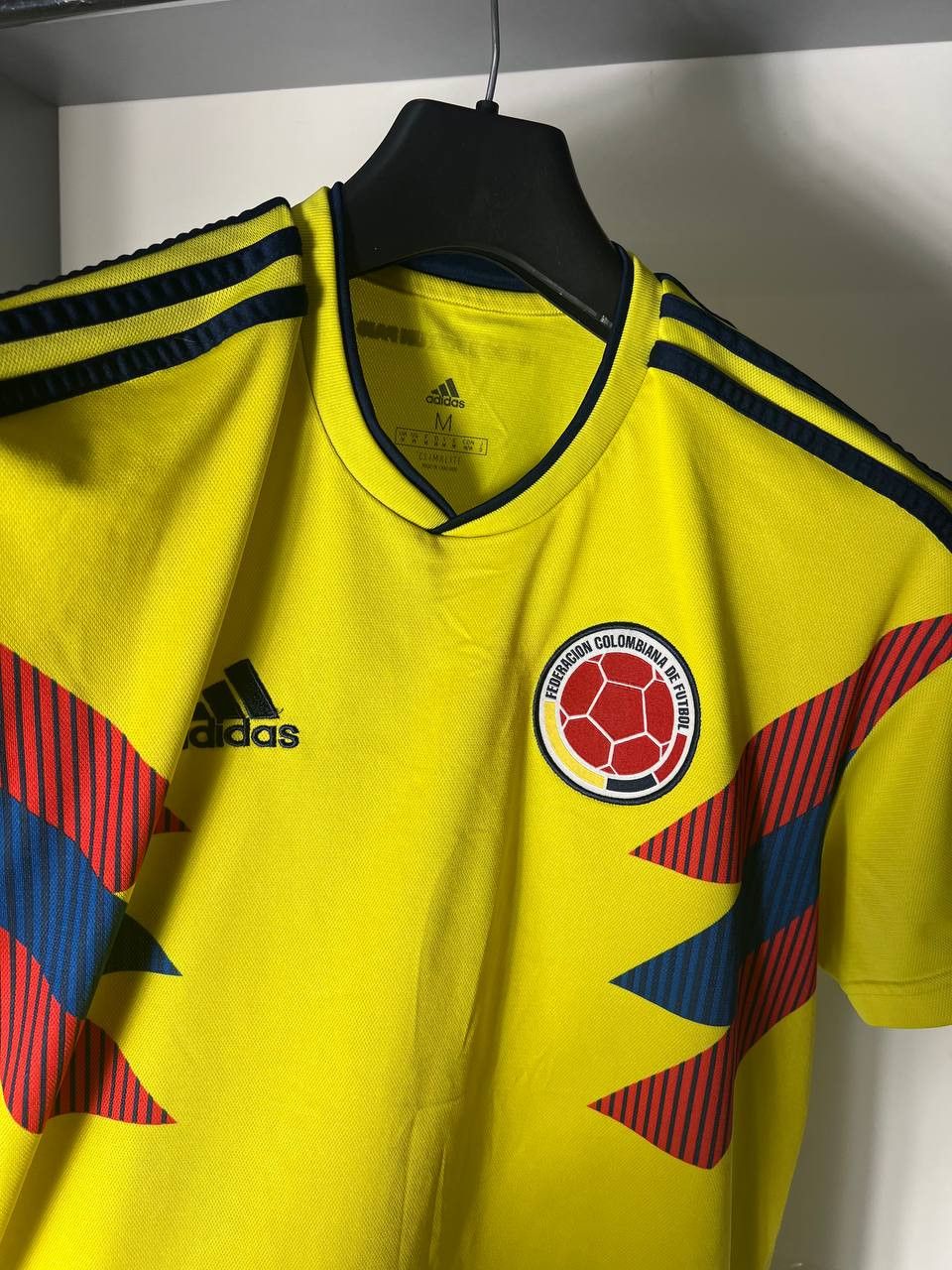 Adidas VINTAGE ADIDAS COLUMBIA RETRO SOCCER JERSE BLOKE Y2K Size US M / EU 48-50 / 2 - 5 Thumbnail