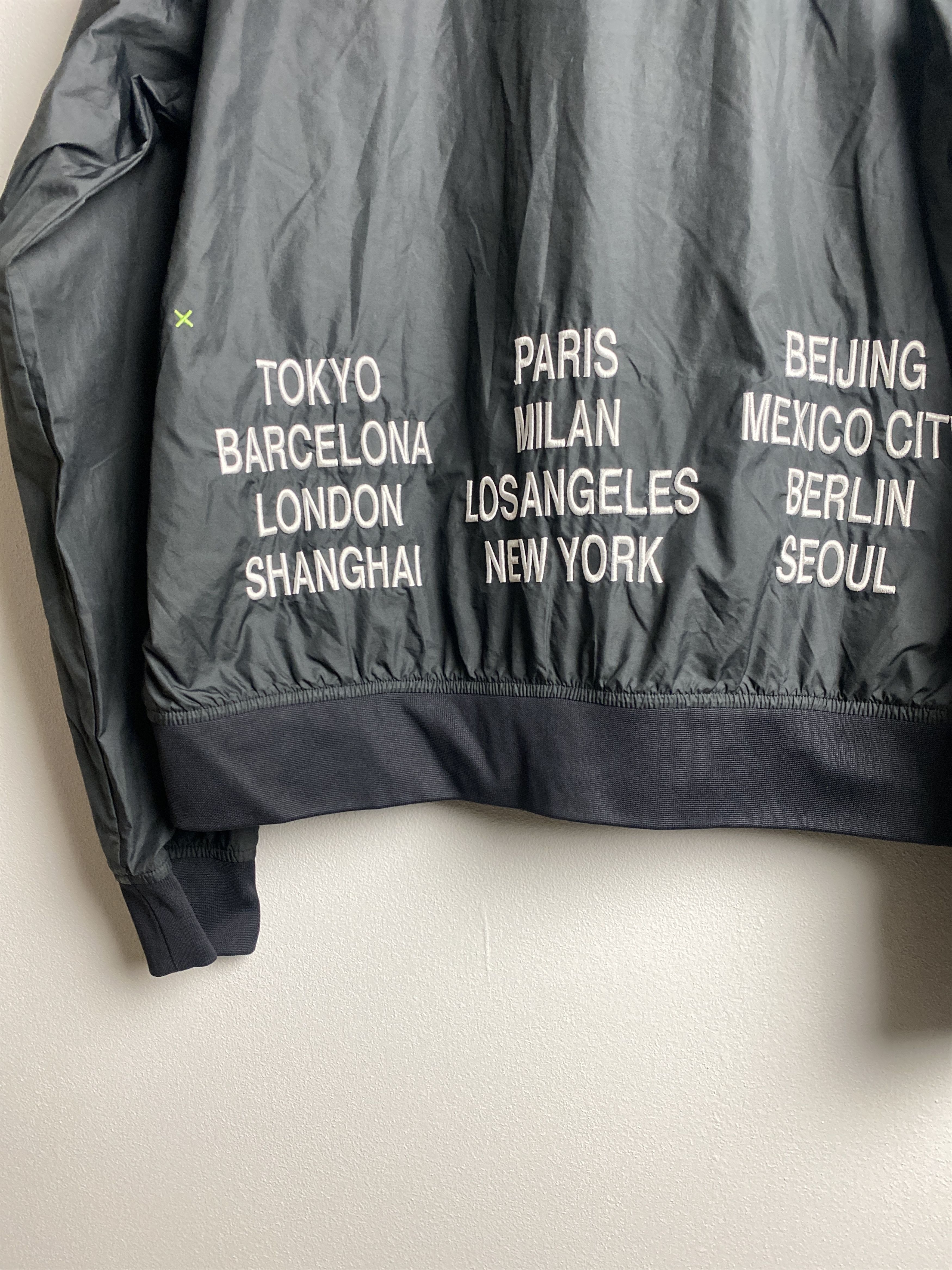 Nike Nike NSW World Tour Woven Jacket drill trap drip Size US M / EU 48-50 / 2 - 7 Thumbnail