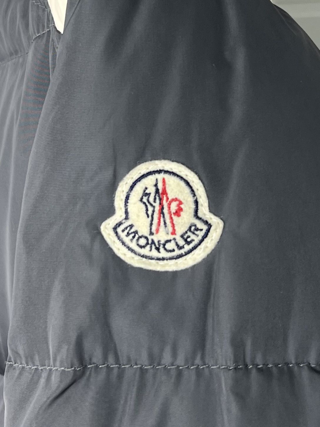 Moncler MONCLER Down Jacket Puffer AUSTIN GIUBBOTTO Patch Logo Gray Size US XL / EU 56 / 4 - 5 Thumbnail