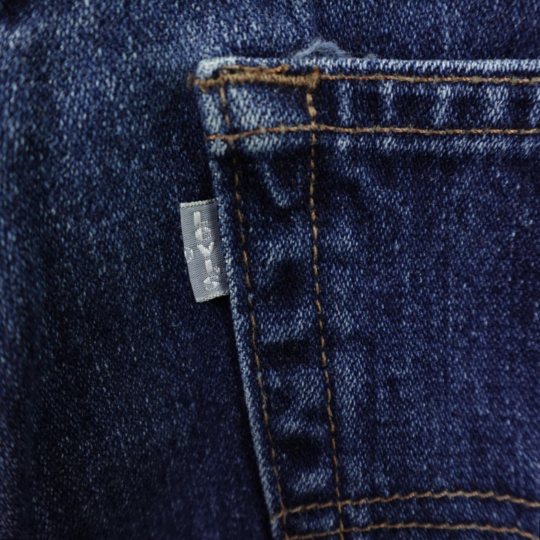 Levi's VINTAGE Levi's Jeans Men Wide-Leg 36x32 Dark Blue Denim SilverTab Baggy Y2K Grunge - 1990s Mens Jeans Size US 36 / EU 52 - 6 Thumbnail