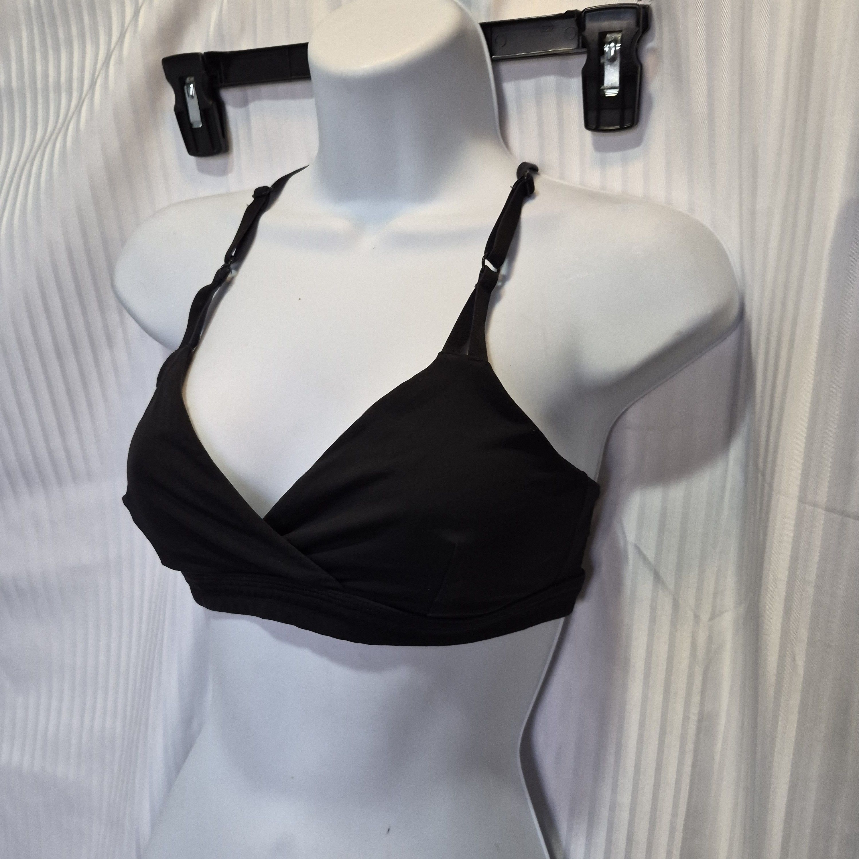 Lululemon Lululemon Size Sm Wireless Blk Bralette w Adjustable Strap Size S / US 4 / IT 40 - 3 Thumbnail